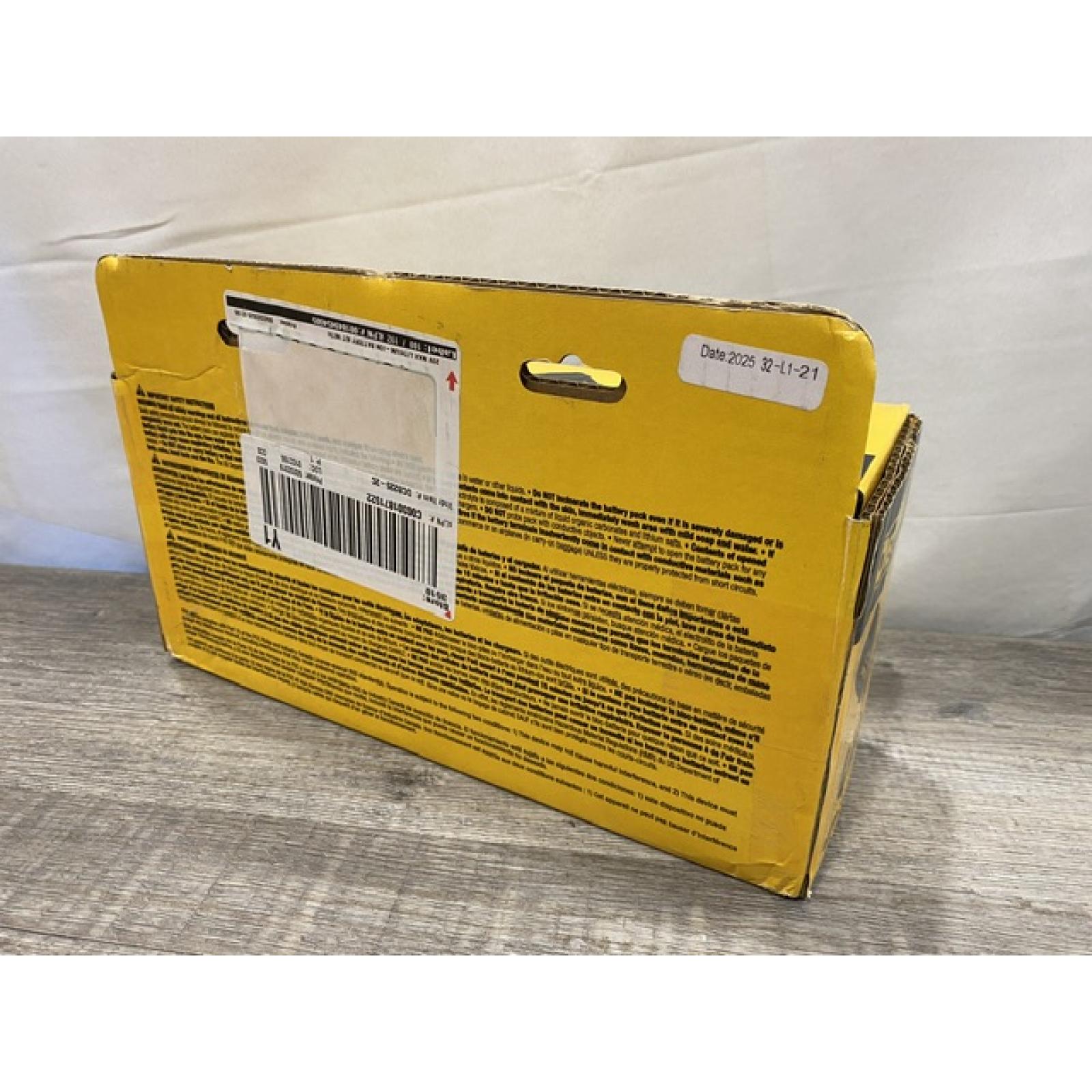 NEW - DEWALT 20V MAX Lithium-Ion Battery Kit with 5.0Ah and 2.0Ah Battery and Charger