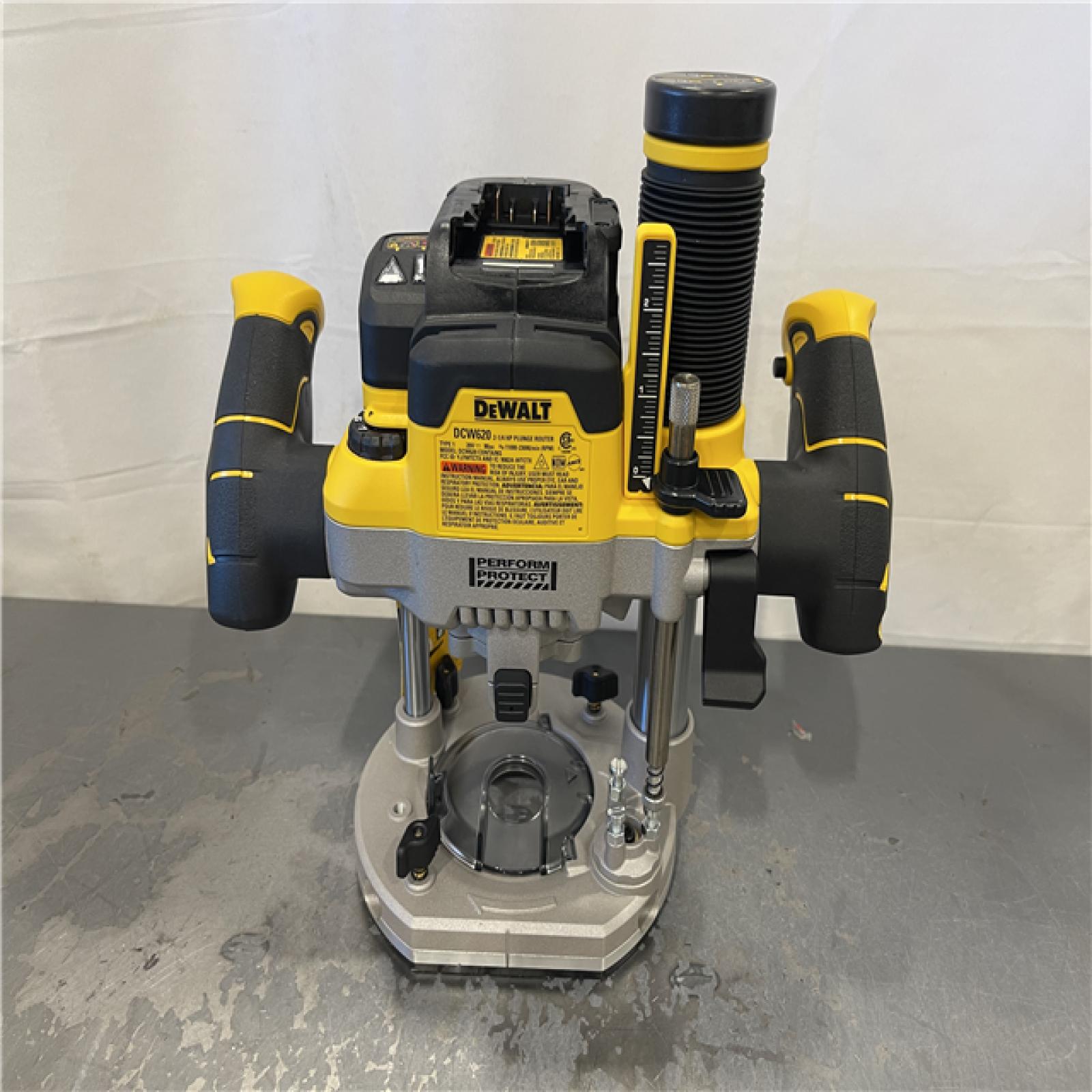 AS-IS - Dewalt 20V MAX XR 2-1/4 Peak HP Brushless Cordless Plunge Router