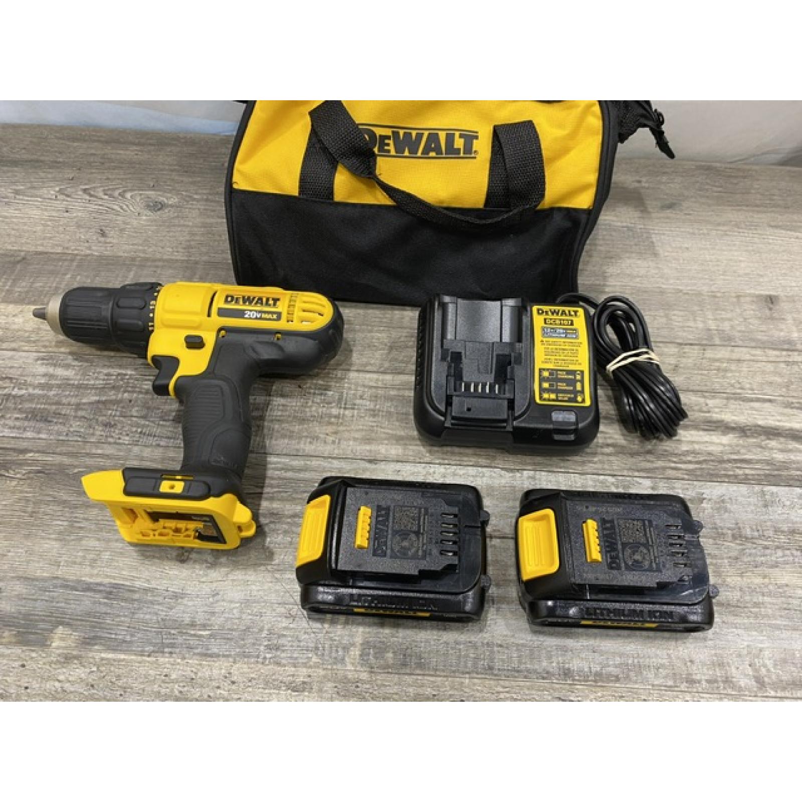 AS-IS DEWALT 20V MAX Cordless 1/2 in. Drill/Driver Kit