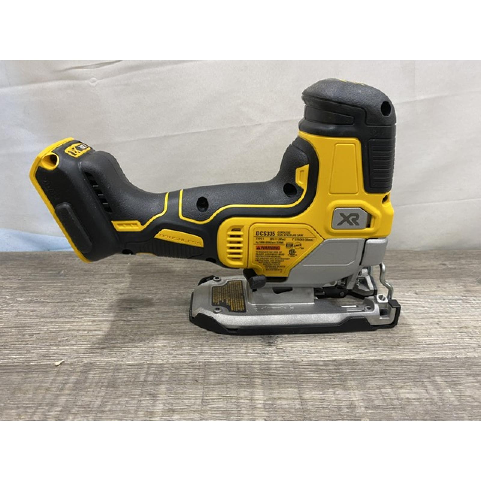 AS-IS DEWALT 20V MAX XR Cordless Barrel Grip Jigsaw (Tool Only)