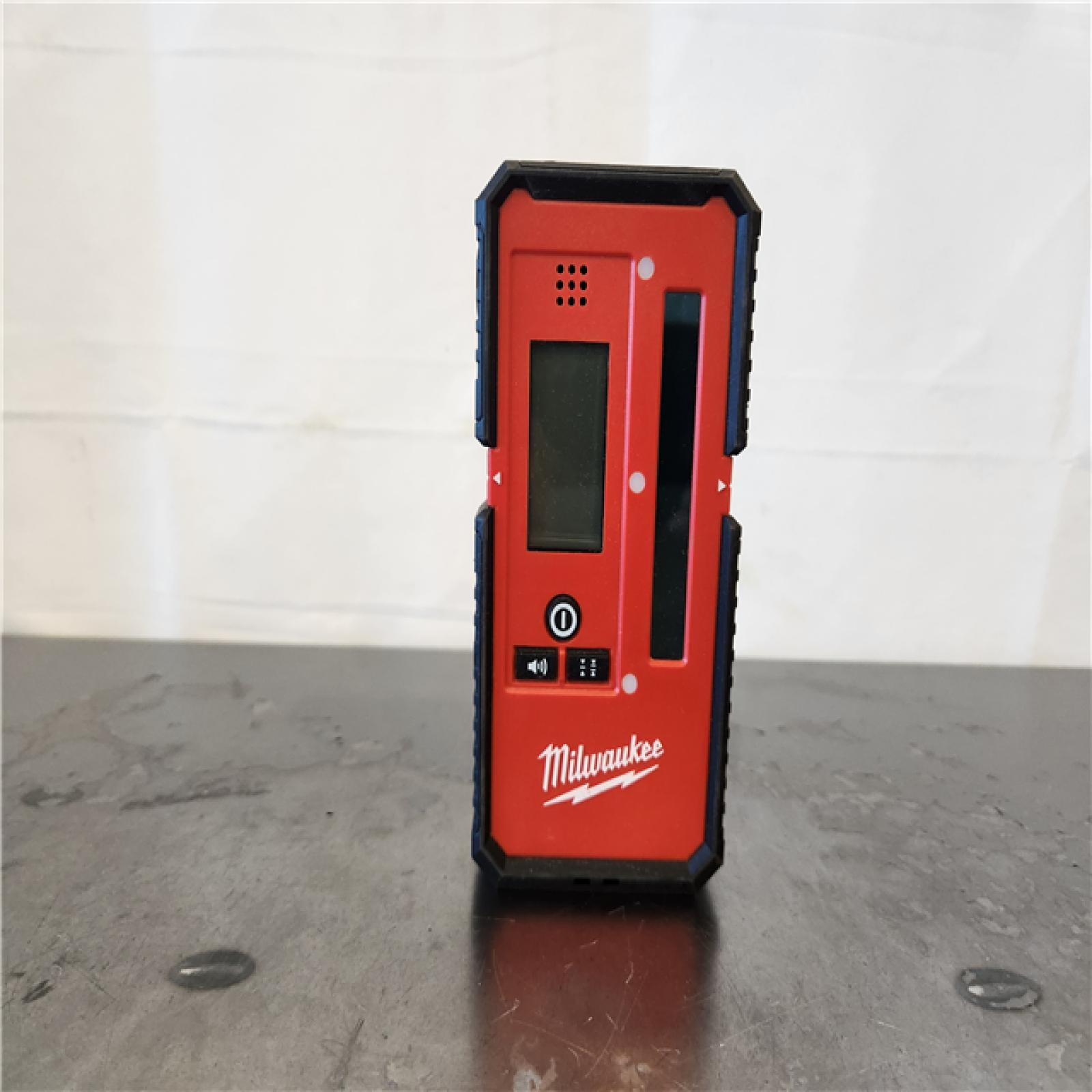 AS-IS- Milwaukee Tool Laser Detector 165 Ft. 3 Pc