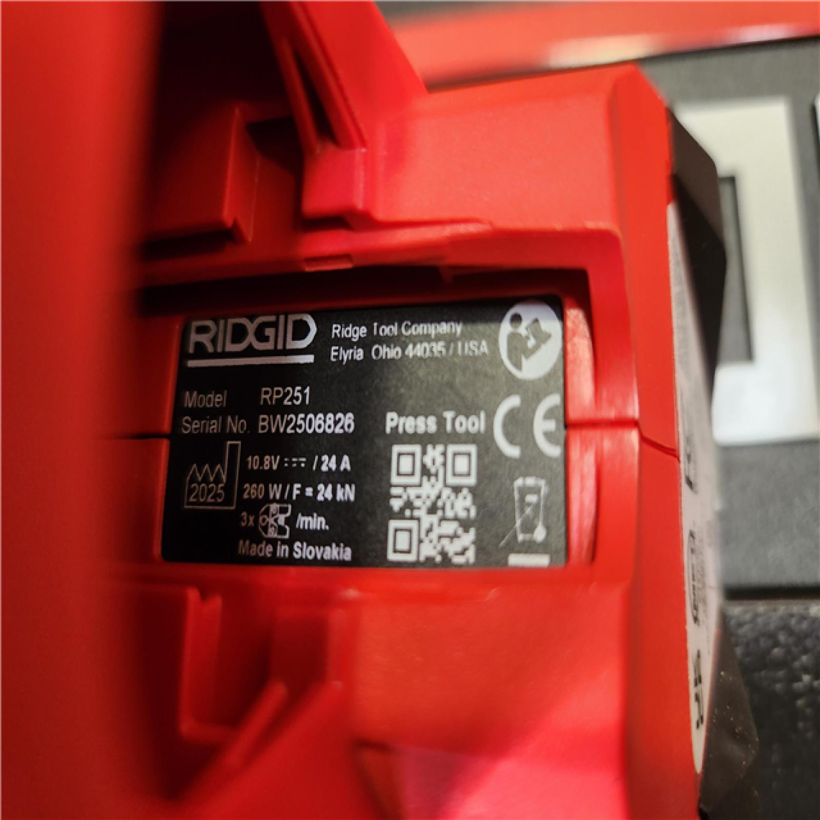 Phoenix NEW RIDGID RP 251 Stainless Steel Press Tool Kit Includes 8-RLS Jaws (1/4 in. - 1-3/8 in.)  2-12V Batteries  Charger Plus Case