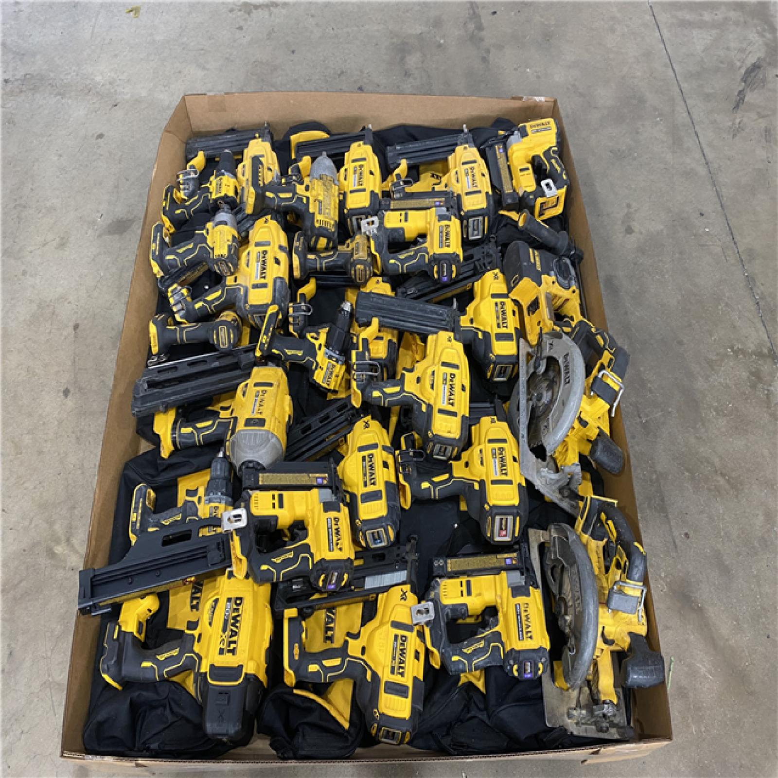 Houston Location AS IS - Tool Pallet