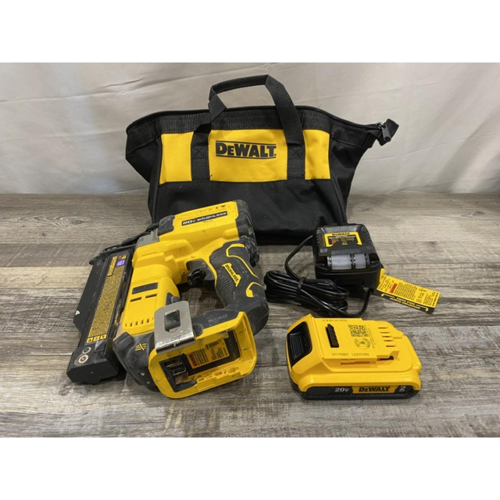 AS-IS DEWALT ATOMIC 20V MAX Lithium Ion Cordless 23 Gauge Pin Nailer Kit
