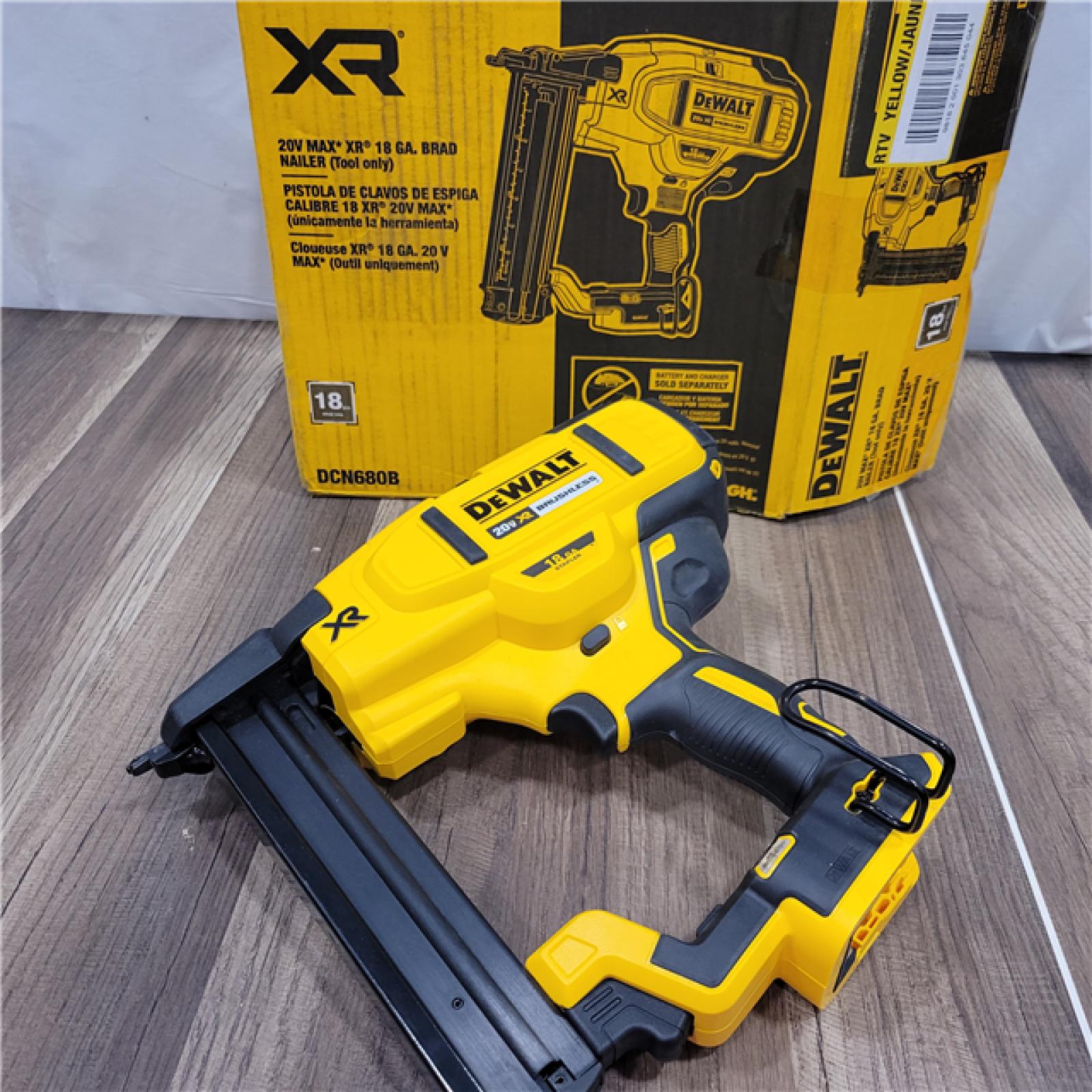 GOOD  DeWalt 20V MAX XR Lithium-Ion Electric Cordless 18-Gauge Brad Nailer (Tool Only)