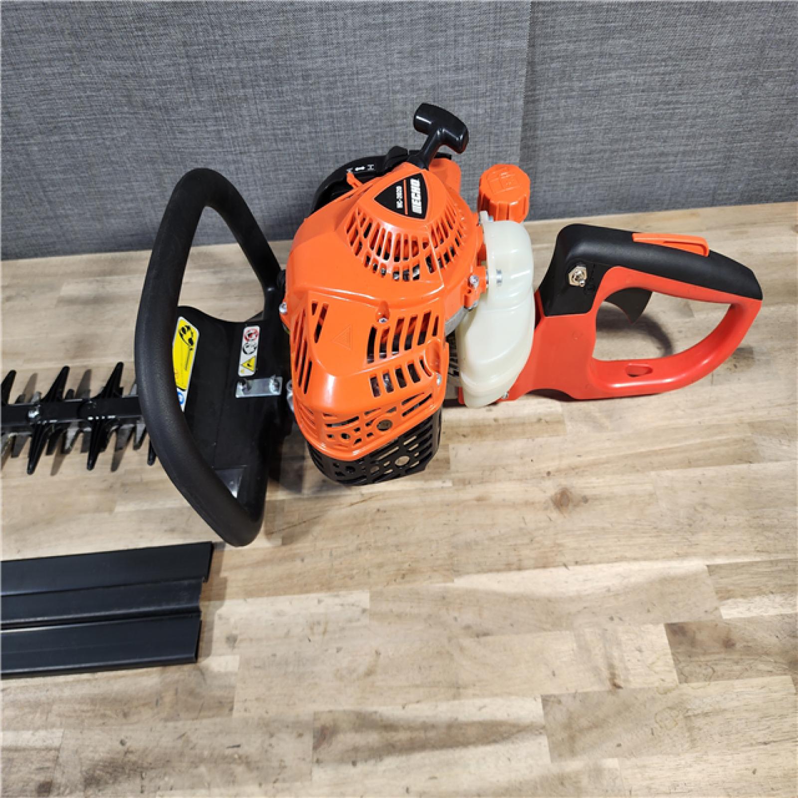 HOUSTON LOCATION - AS-IS Echo 20 21.2cc Hedgetrimmer