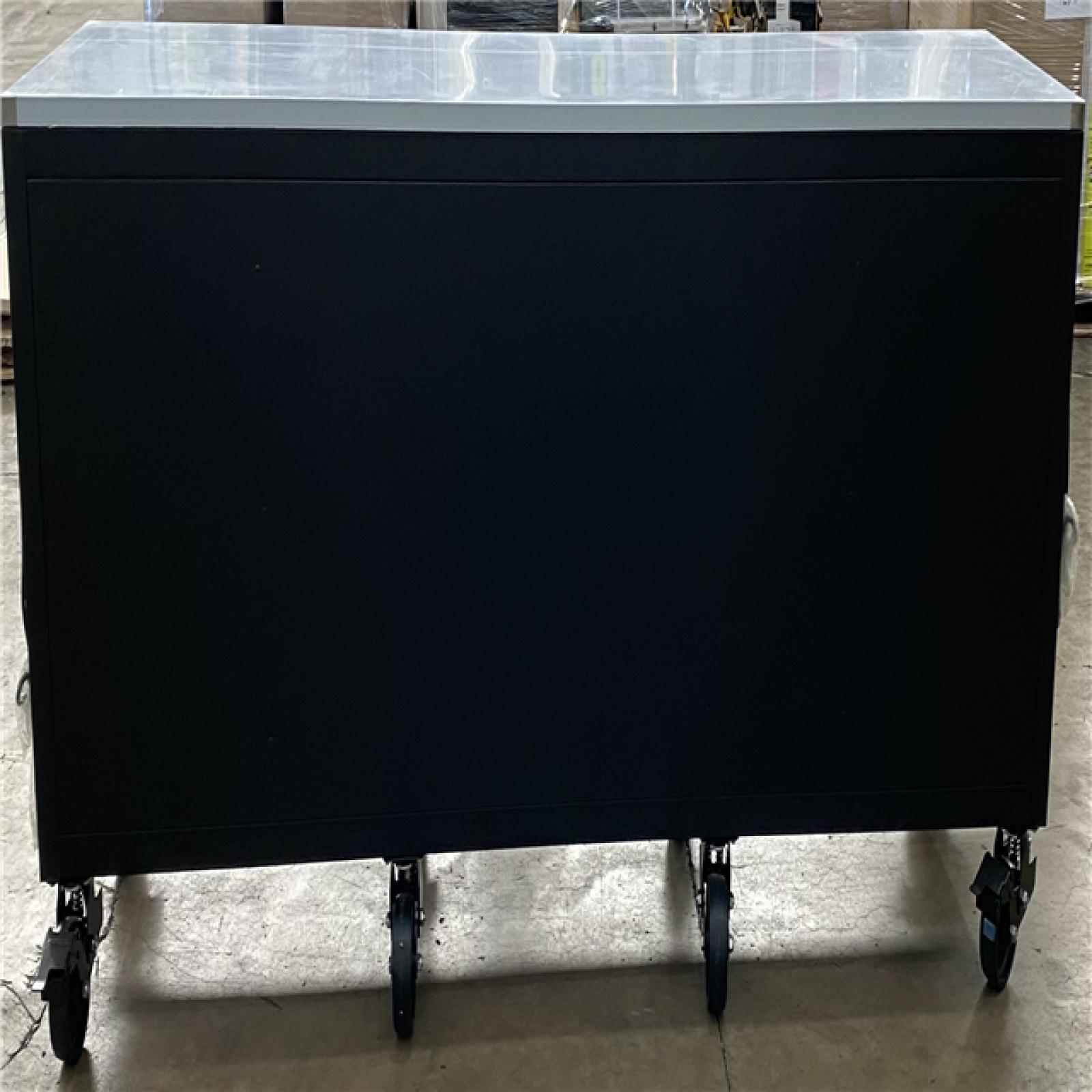 Houston Location AS IS - Husky 108. 9 Drawer