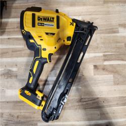 HOUSTON LOCATION - AS-IS DEWALT 20V MAX XR Lithium-Ion Cordless 2-1/2 in. 15-Gauge Finish Nailer Kit