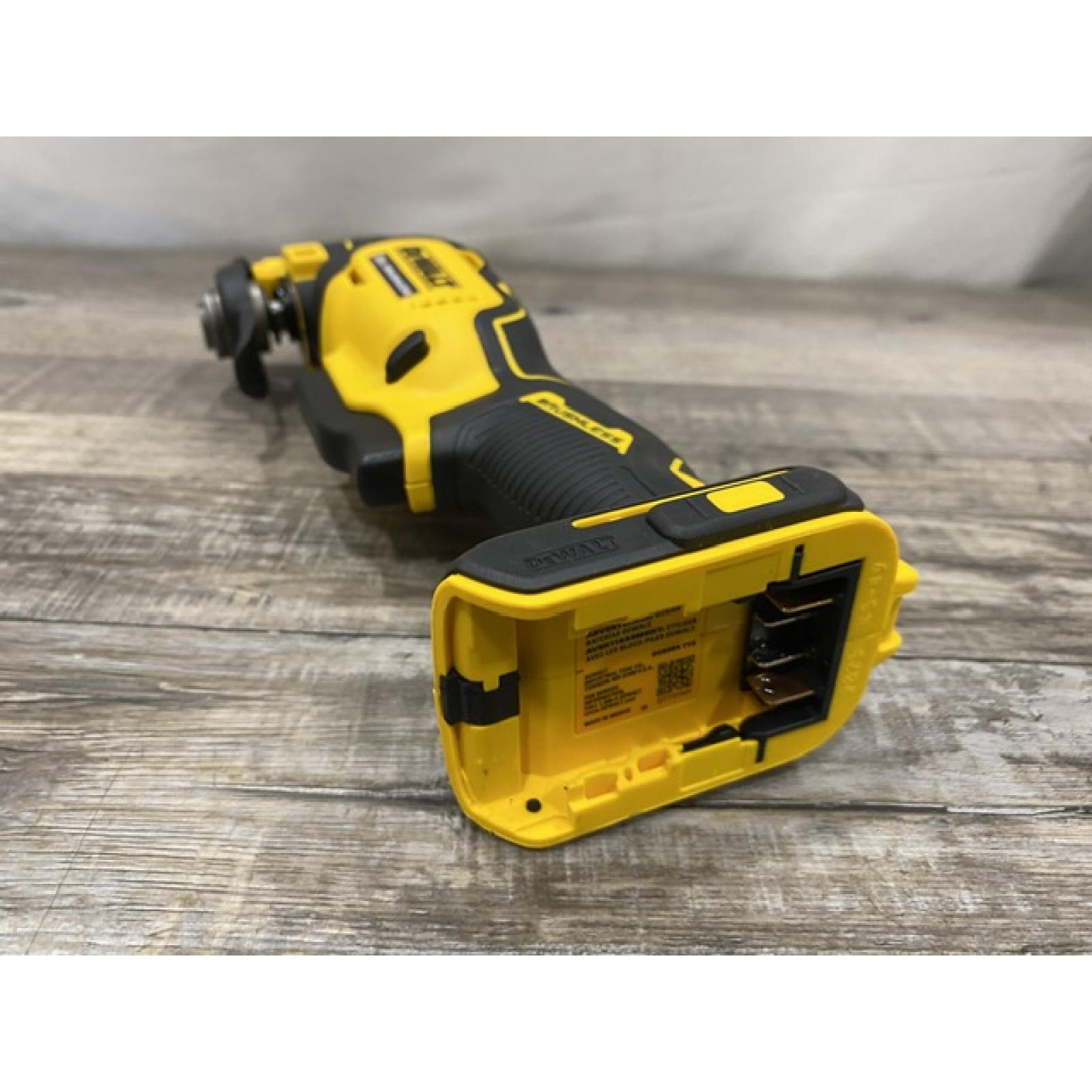 AS-IS DEWALT ATOMIC 20V MAX Cordless Brushless Oscillating Multi Tool (Tool Only)