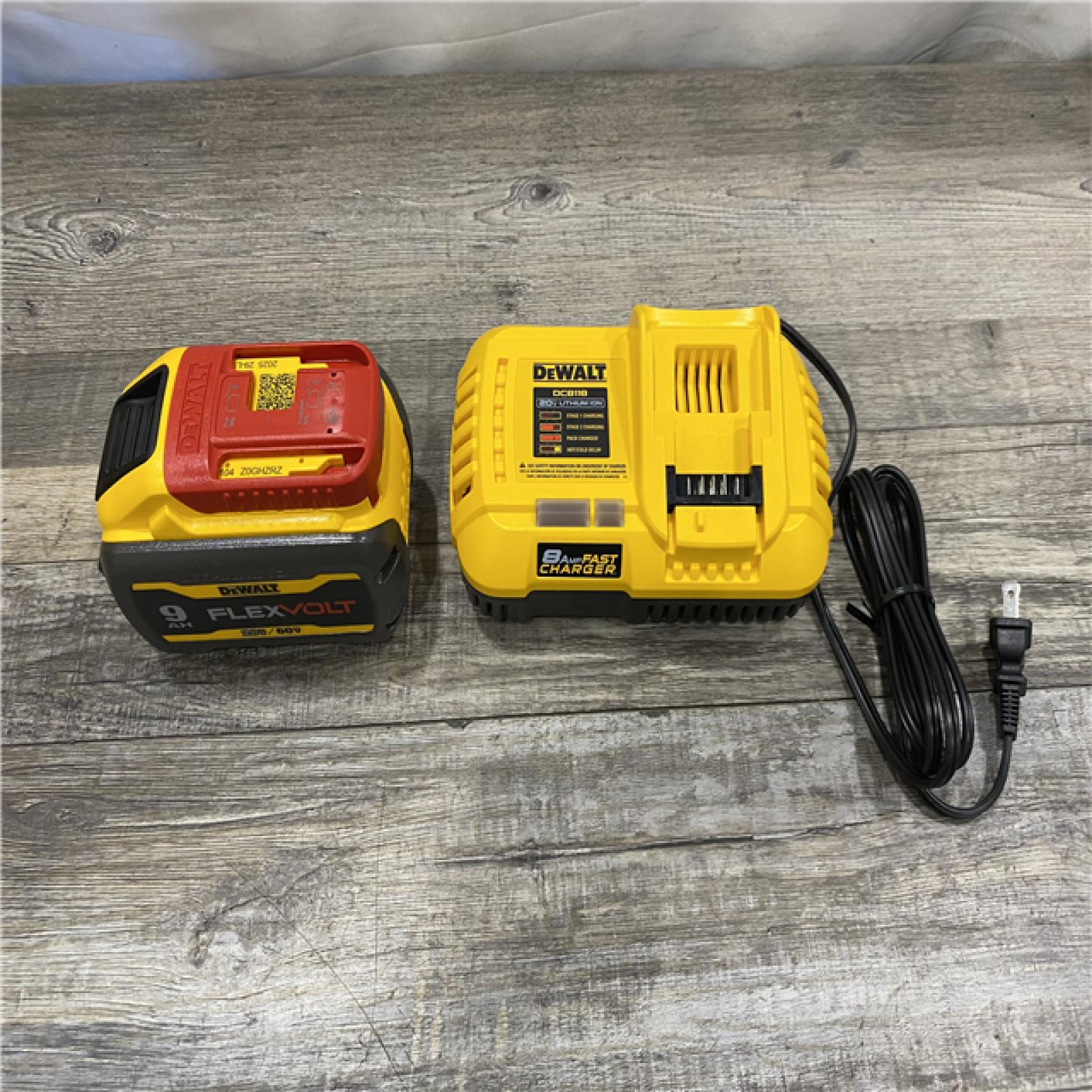 AS-IS DEWALT 20V/60V MAX FLEXVOLT Lithium-Ion 9.0Ah Battery and Charger Starter Kit