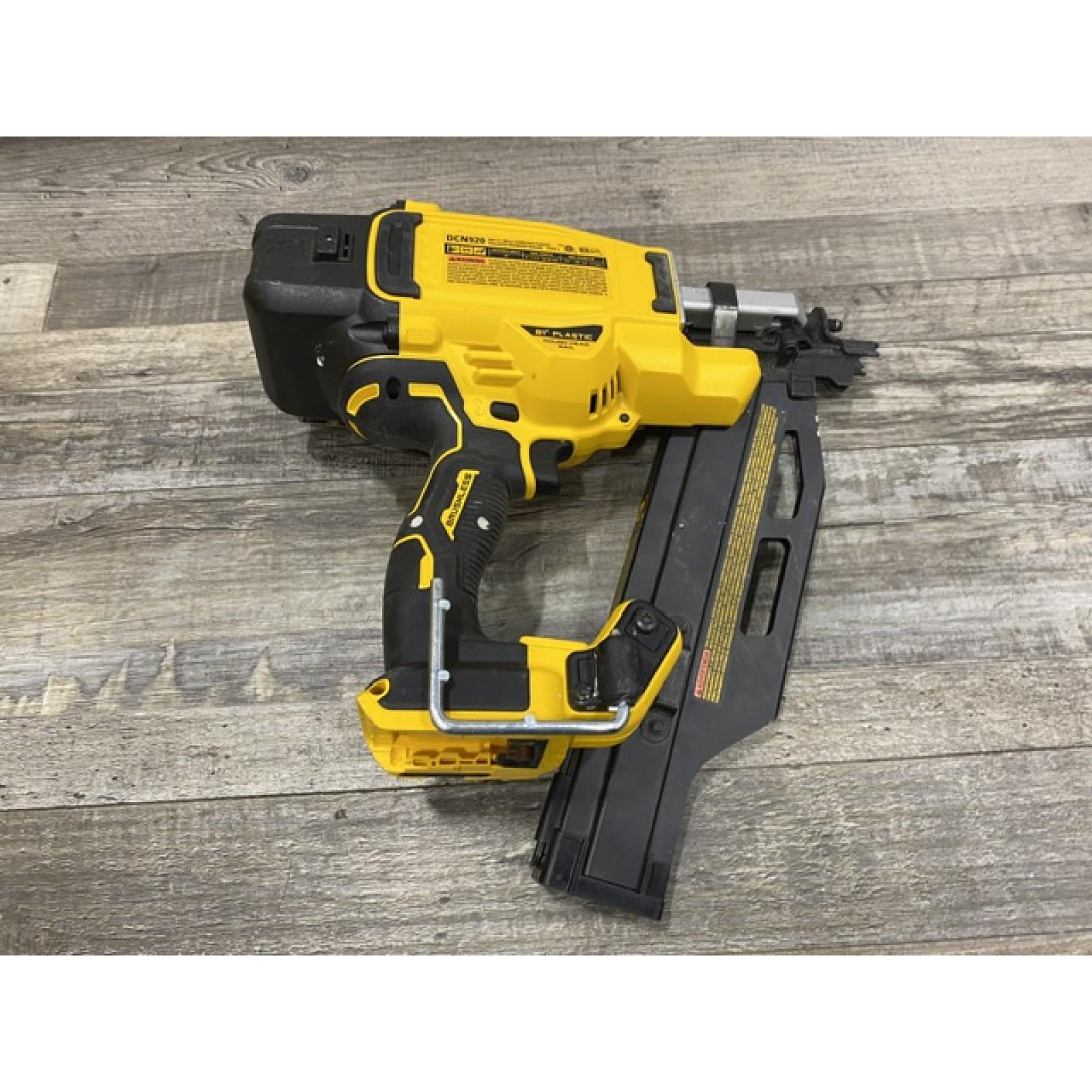 AS-IS DEWALT 20-Volt 21° Cordless Framing Nailer (Tool-Only)