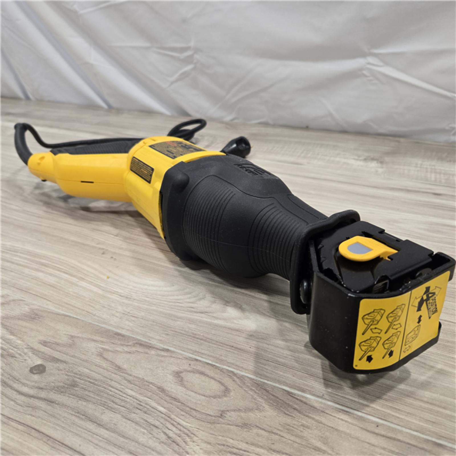 AS-IS DEWALT DWE305 12 Amp Corded Reciprocating Saw