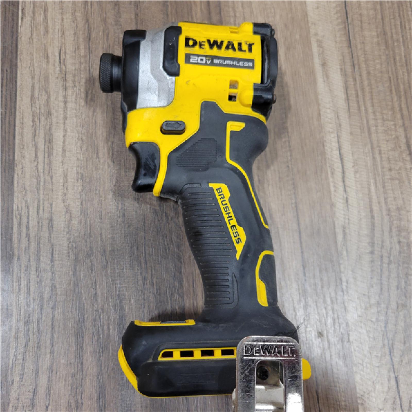 AS-IS DEWALT ATOMIC 20V MAX* Brushless Cordless Compact 1/4 in. Impact Driver Kit