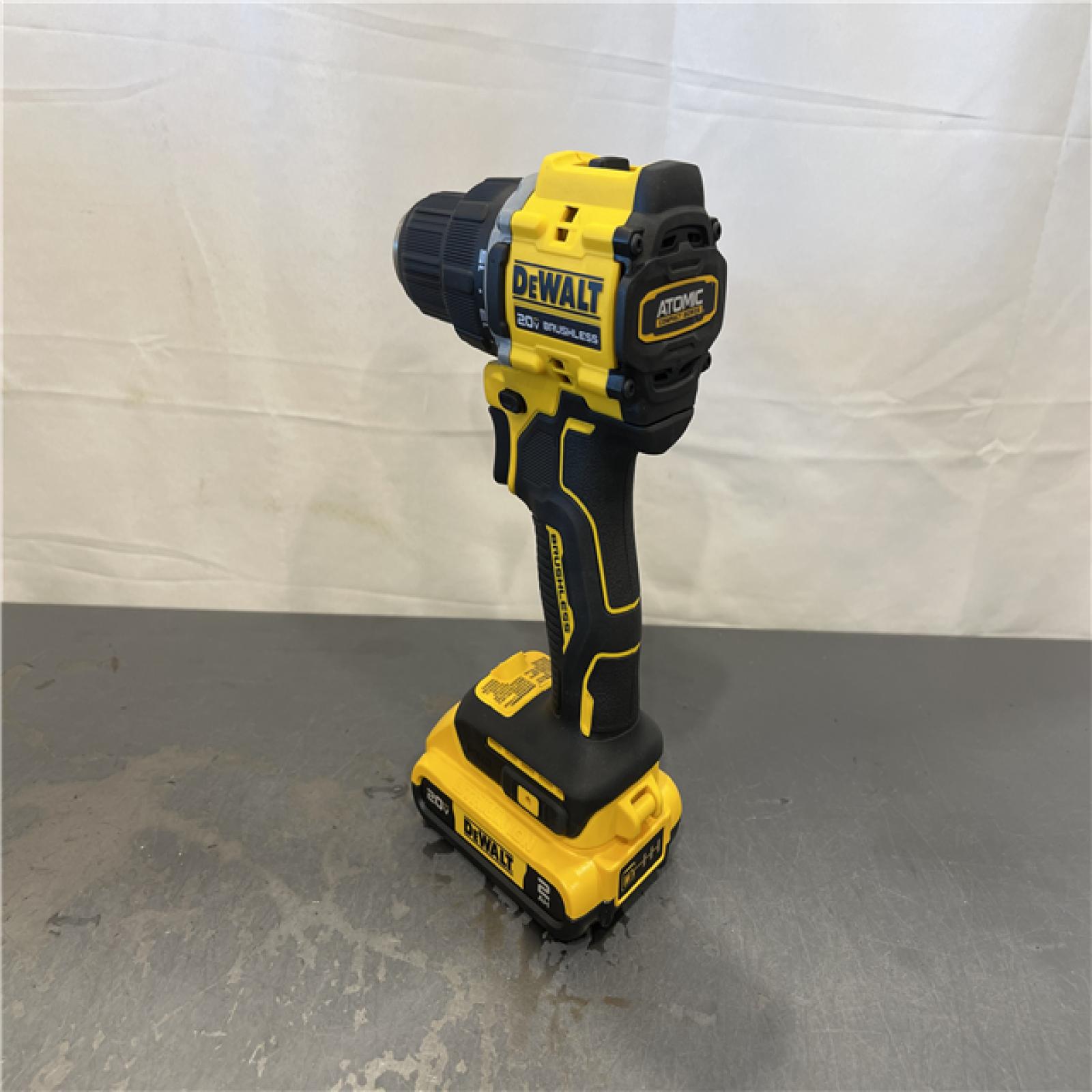 AS-IS - DEWALT ATOMIC COMPACT SERIES 20V MAX* Brushless Cordless 1/2 Drill/Driver Kit