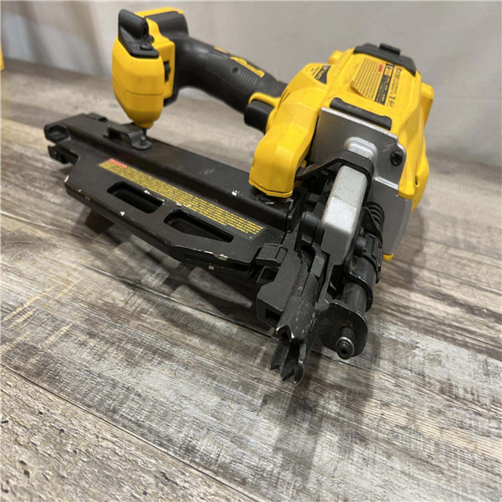 AS-IS DEWALT 20-Volt 21° Cordless Framing Nailer (Tool-Only)