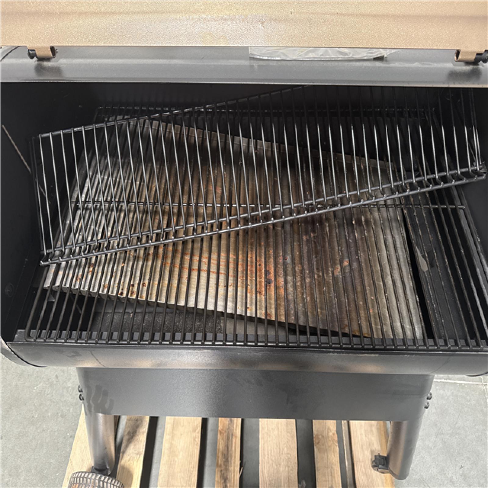 CALIFORNIA AS-IS TRAEGER WOOD FIRED PELLET GRILL HOME IMPROVEMENT