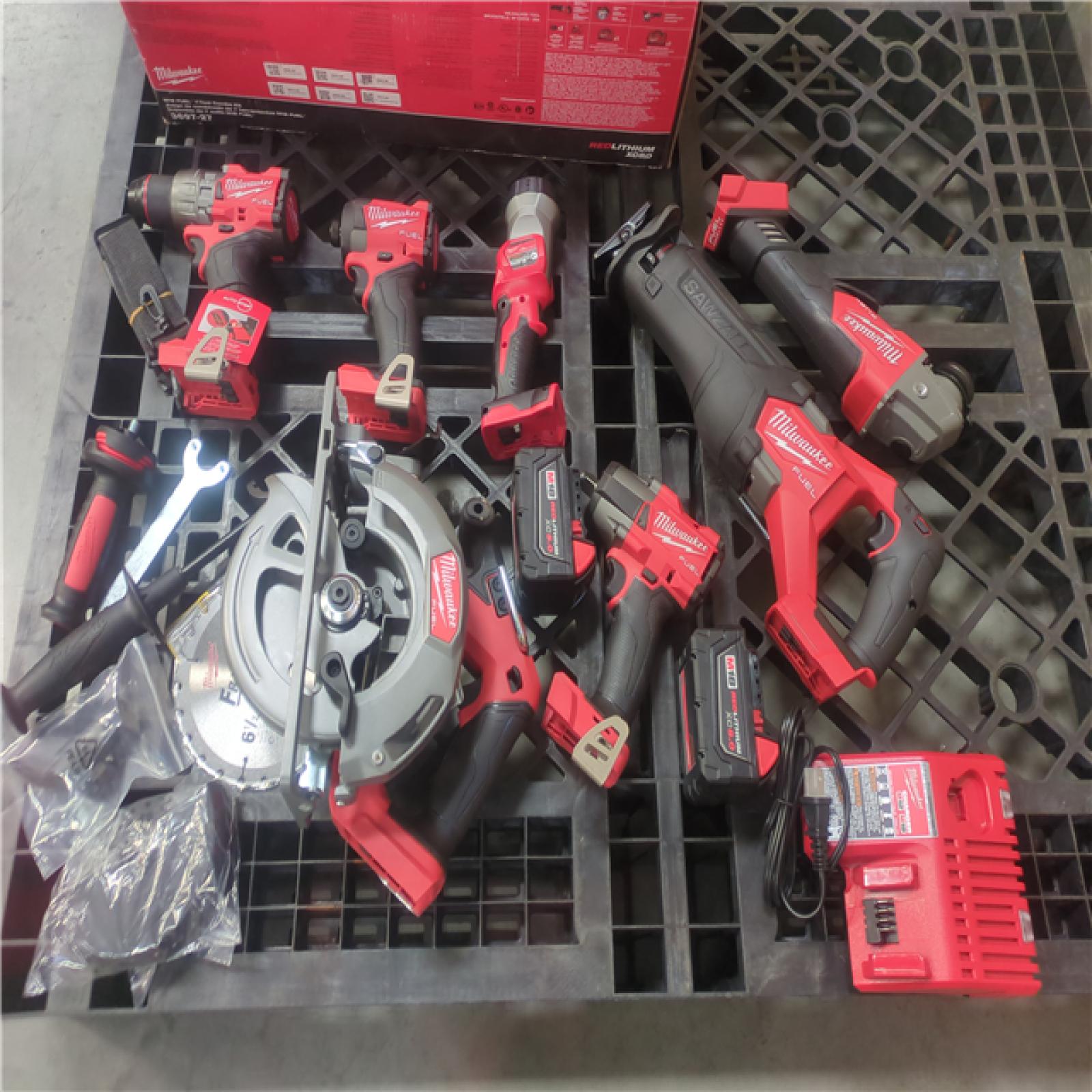 CALIFORNIA AS-IS M18 Fuel 7-Tool Combo Kit