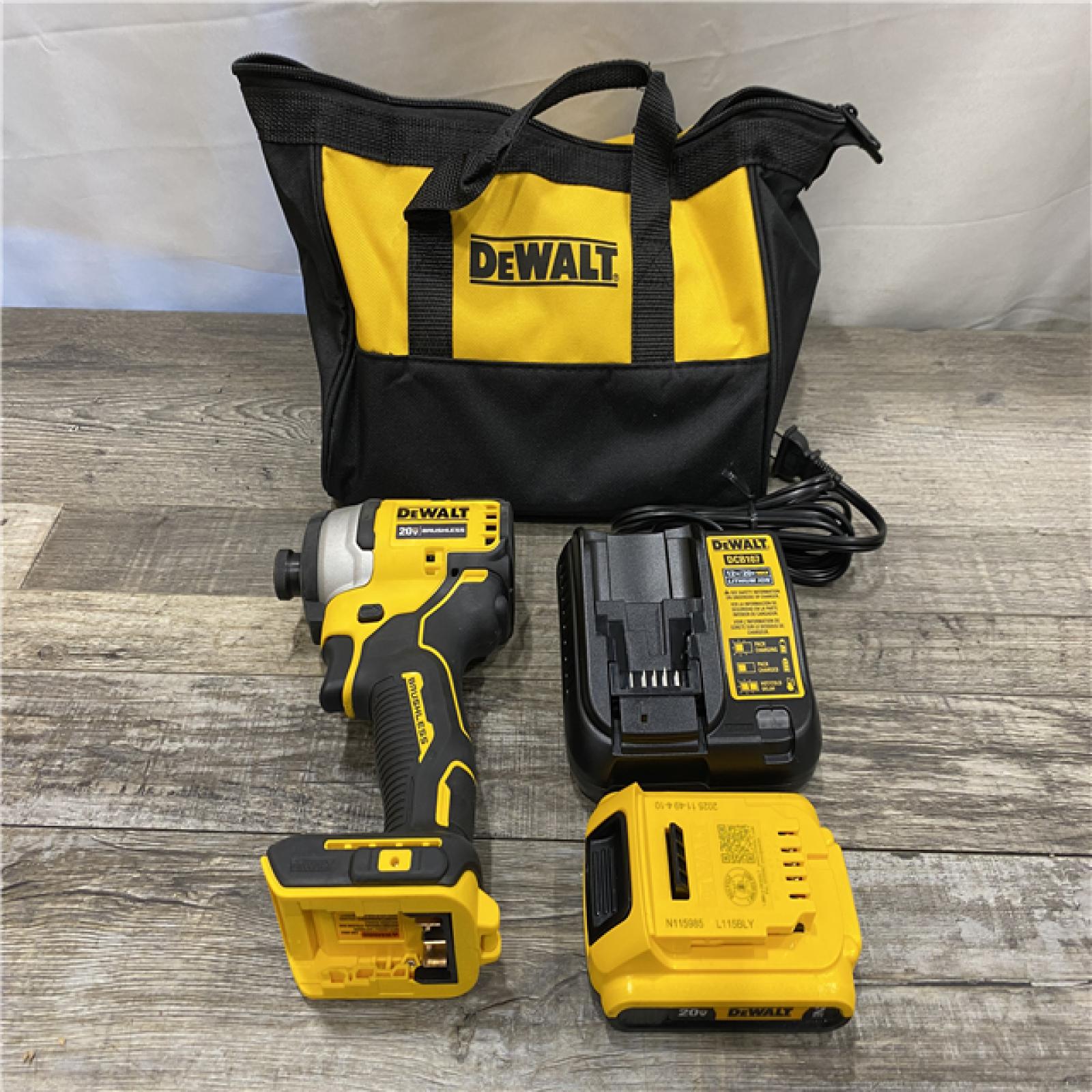 AS-IS DEWALT Atomic 20V Max Lithium-Ion Brushless Cordless Compact 1/4 in. Impact Driver Kit
