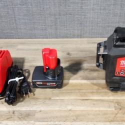 HOUSTON LOCATION - AS-IS Milwaukee-3632-21 M12 Green Beam Laser 360° 3-Plane Kit