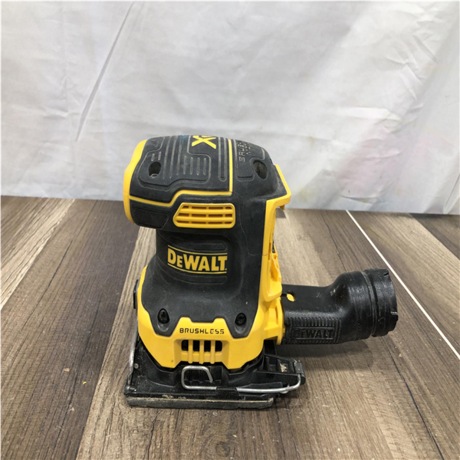 AS-IS DEWALT 20V MAX XR Cordless Brushless 1/4 Sheet Variable Speed Sander (Tool Only)