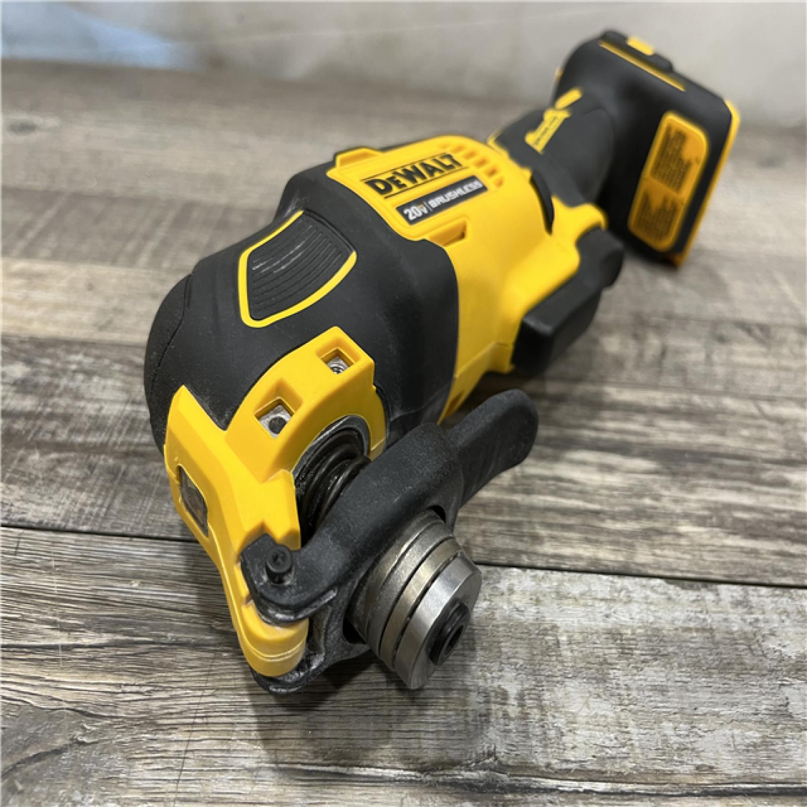 AS-IS DEWALT ATOMIC 20V MAX Cordless Brushless Oscillating Multi Tool (Tool Only)