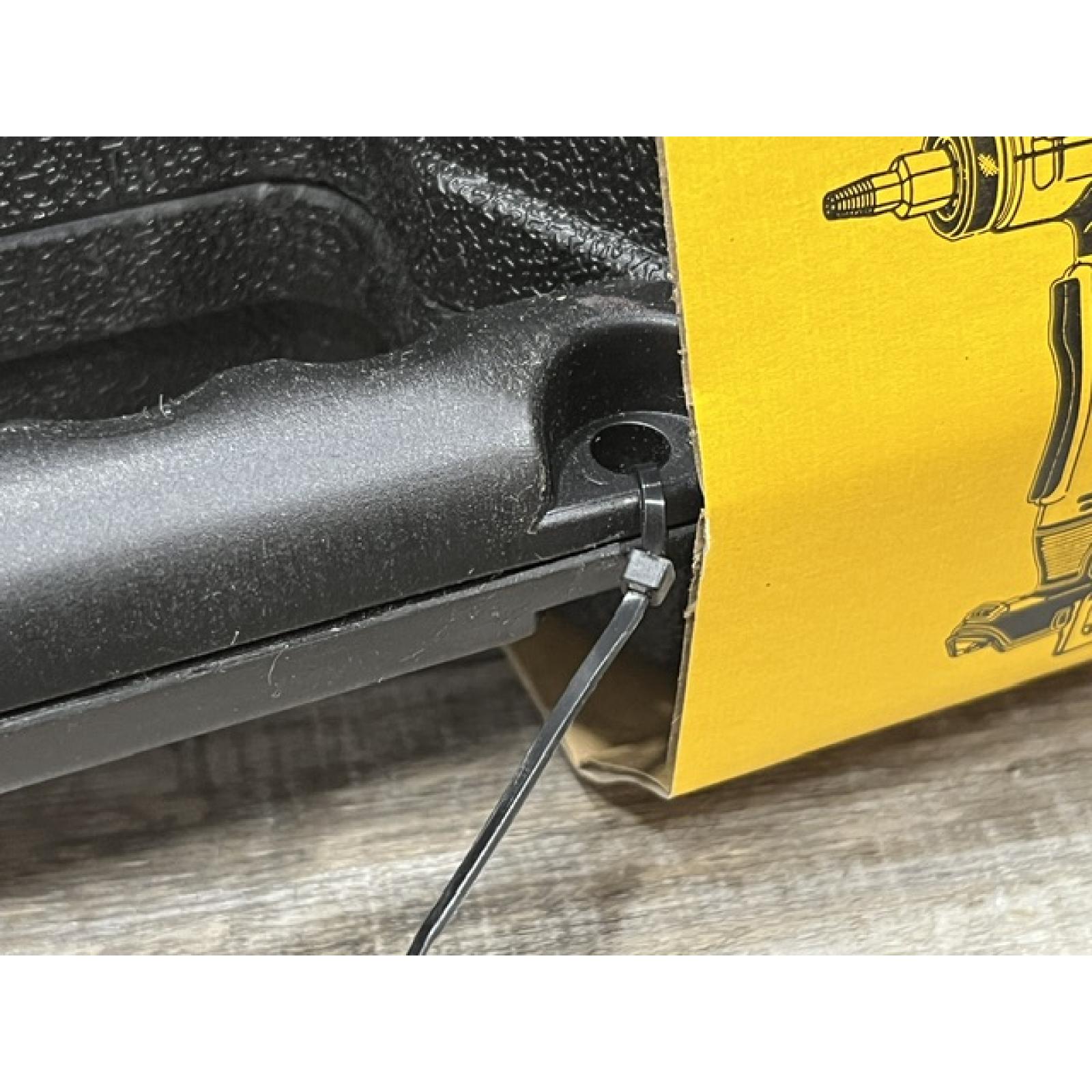 NEW - DEWALT 20V MAX Cordless 1 in. PEX Expansion Tool Kit