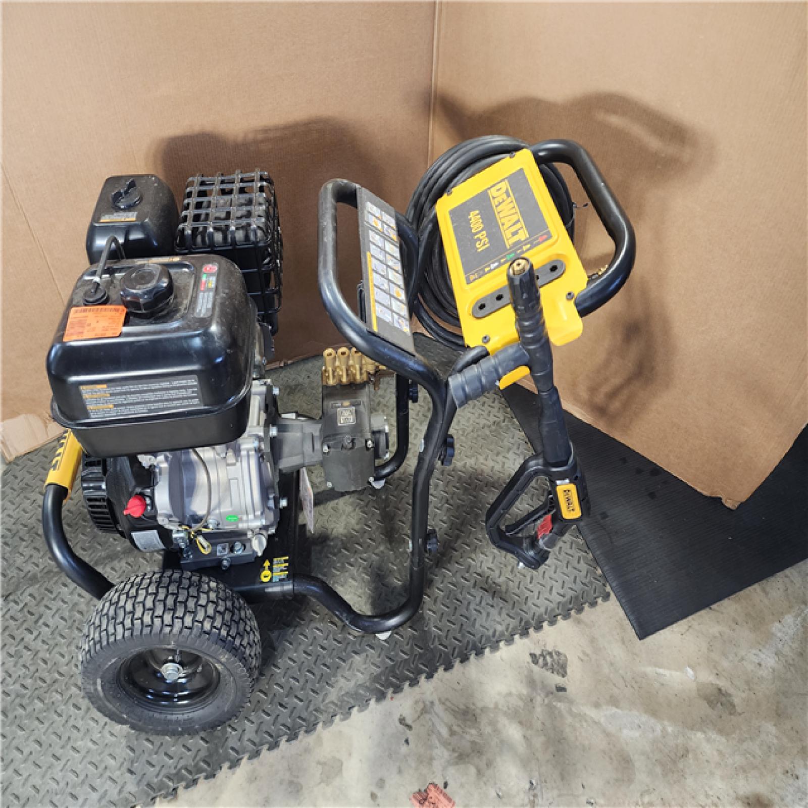 HOUSTON LOCATION - AS-IS DEWALT 4400 PSI 4.0 GPM Gas Cold Water Pressure Washer with 420cc Engine