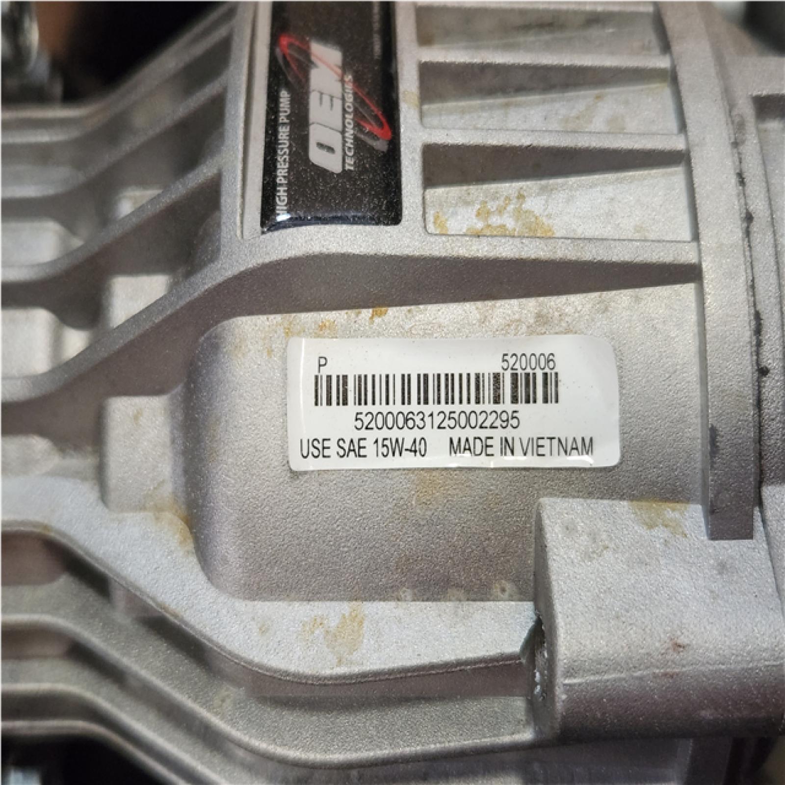 Phoenix LIKE NEW DEWALT 3400 PSI 2.5 GPM Gas Cold Water Pressure Washer with DeWalt 210 Engine