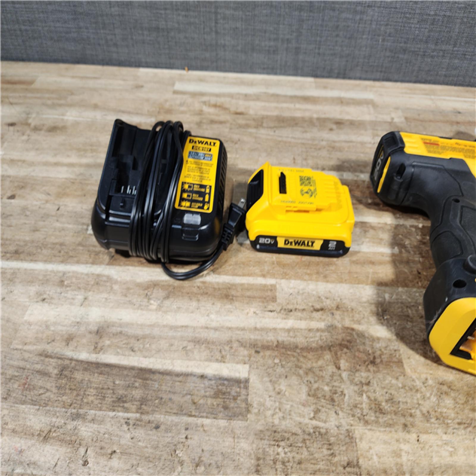 HOUSTON LOCATION - AS - IS DEWALT 20V MAX Cordless Pruner Kit