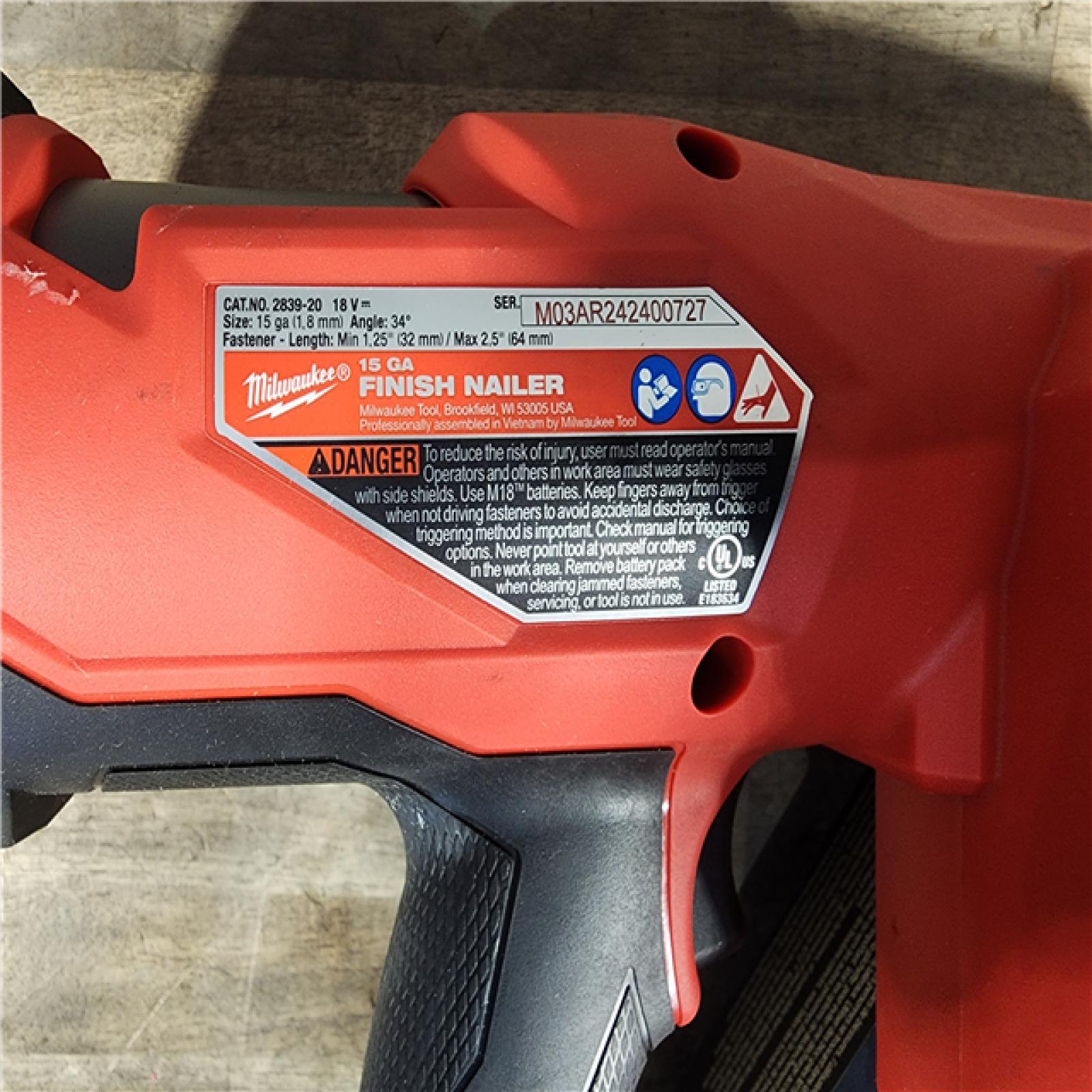 HOUSTON LOCATION - AS-IS Milwaukee 2839-20 M18 FUEL 15 Ga. 18 Volt Brushless Angled Finish Nailer (TOOL ONLY)