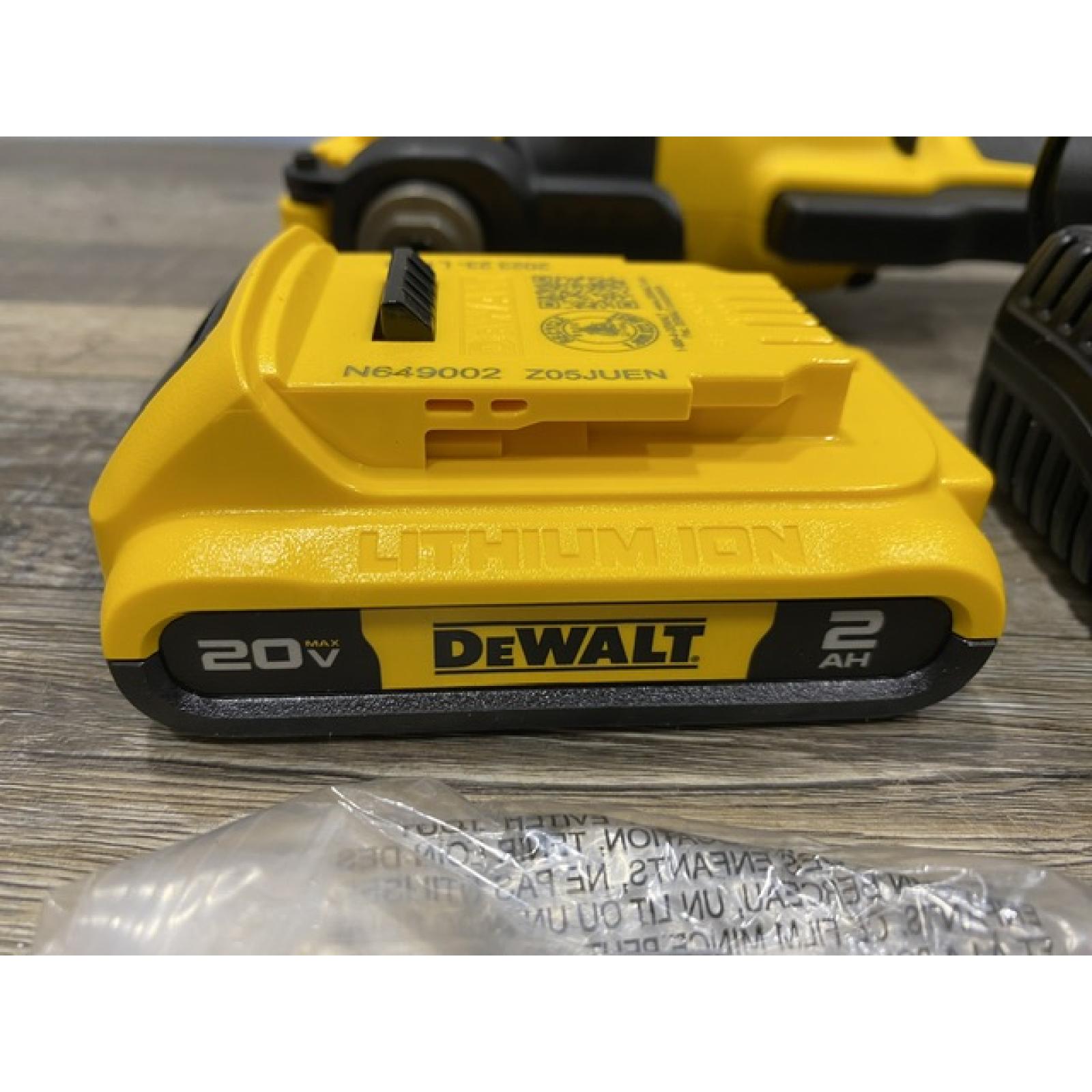 AS-IS DEWALT ATOMIC 20V MAX Cordless Brushless Oscillating Multi Tool Kit