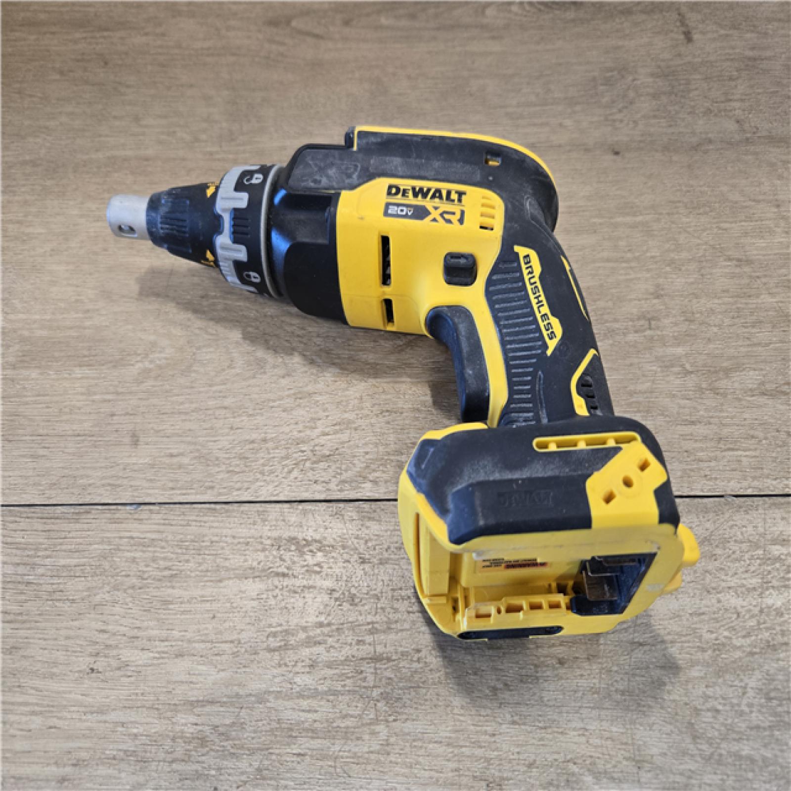 AS-IS DEWALT 20V MAX Cordless Screw Gun Kit