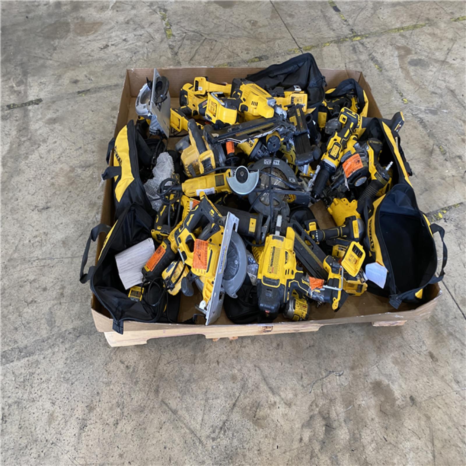 Houston Location AS IS - Tool Pallet