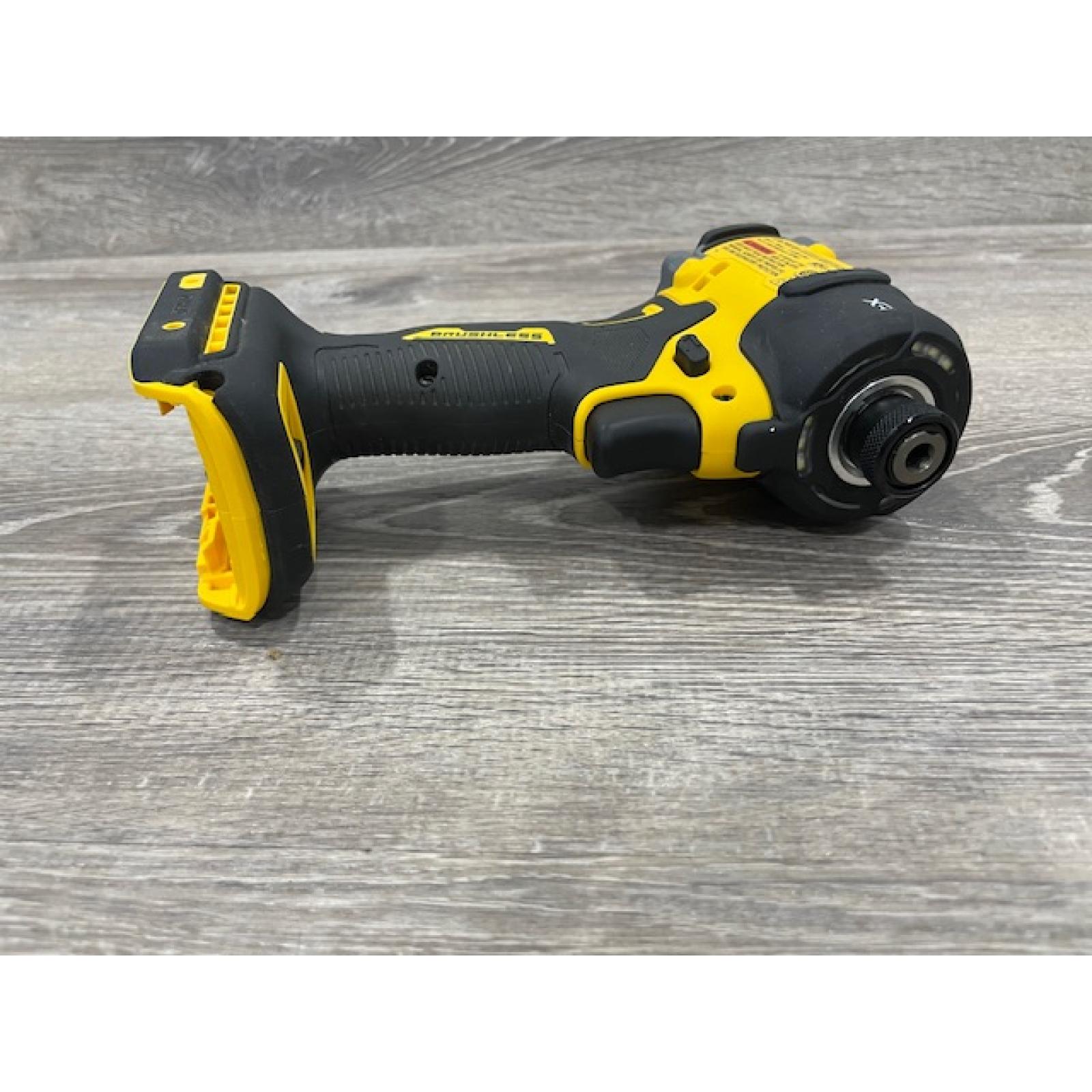 AS-IS DEWALT 20V XR Brushless Cordless 1/4 in. Quiet Hydraulic Impact Driver (Tool-Only)