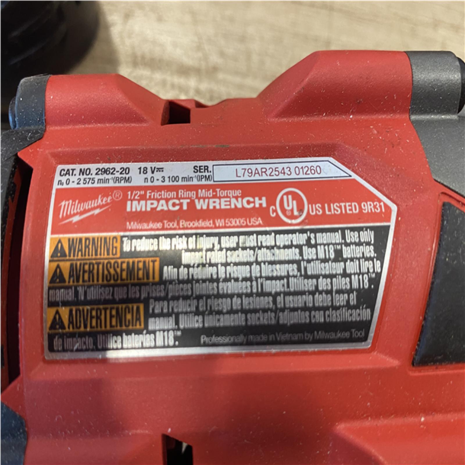 AS-IS Milwaukee FUEL 18V Cordless Mid Torque 1/2 in. Impact Wrench w/ 12 FUEL 3/8 in. Ratchet Combo Kit