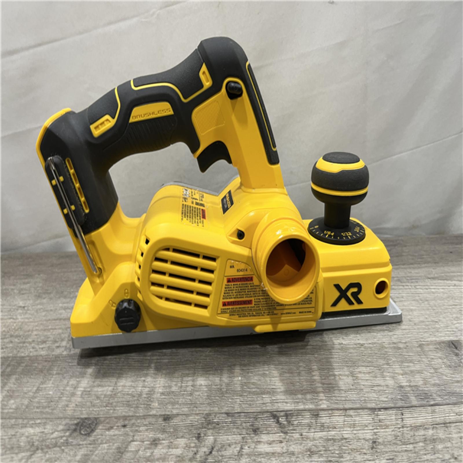 AS-IS DEWALT 20V MAX XR Cordless Brushless 3-1/4 in. Planer (Tool Only)