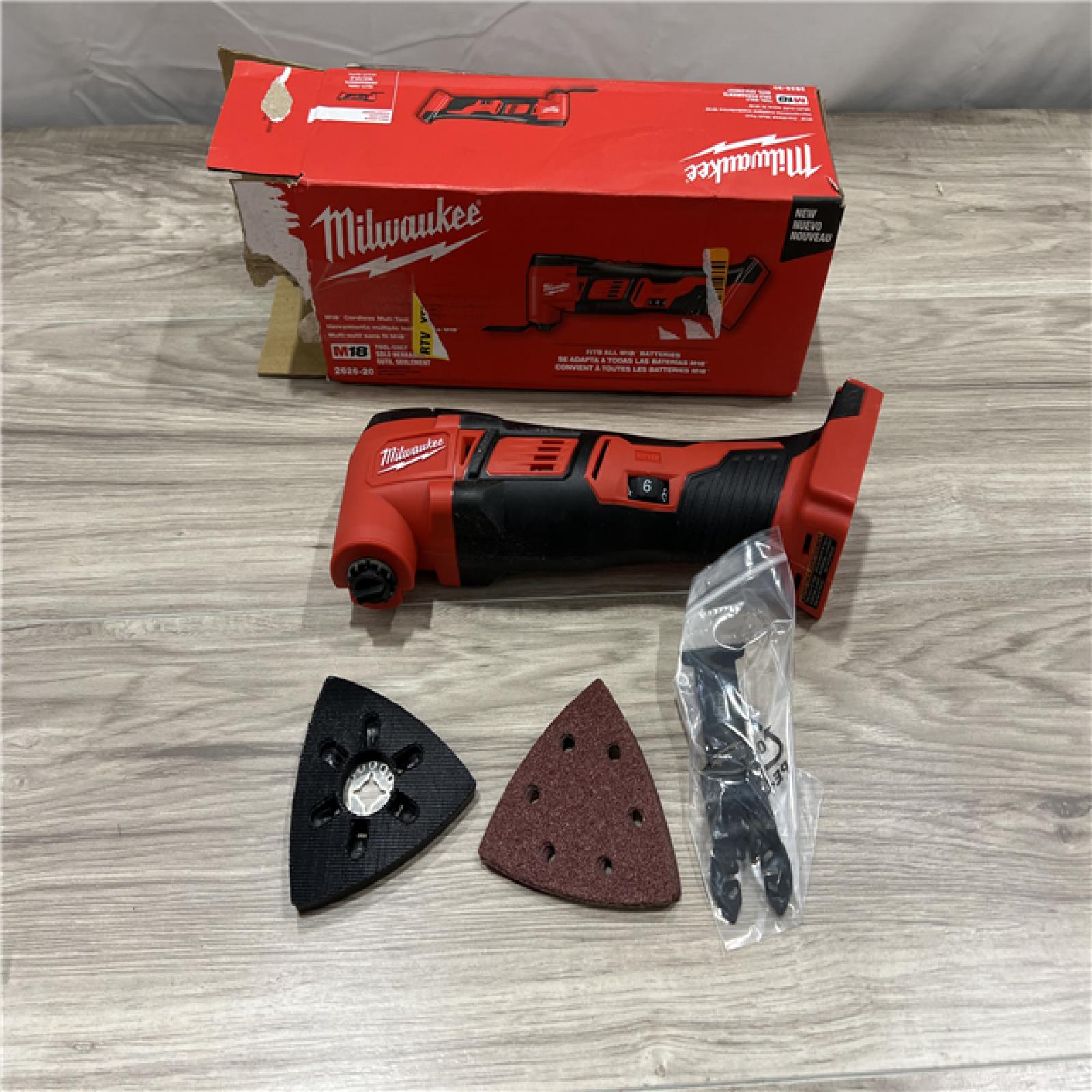 AS-IS Milwaukee 18V Lithium-Ion Cordless Oscillating Multi-Tool (Tool-Only)