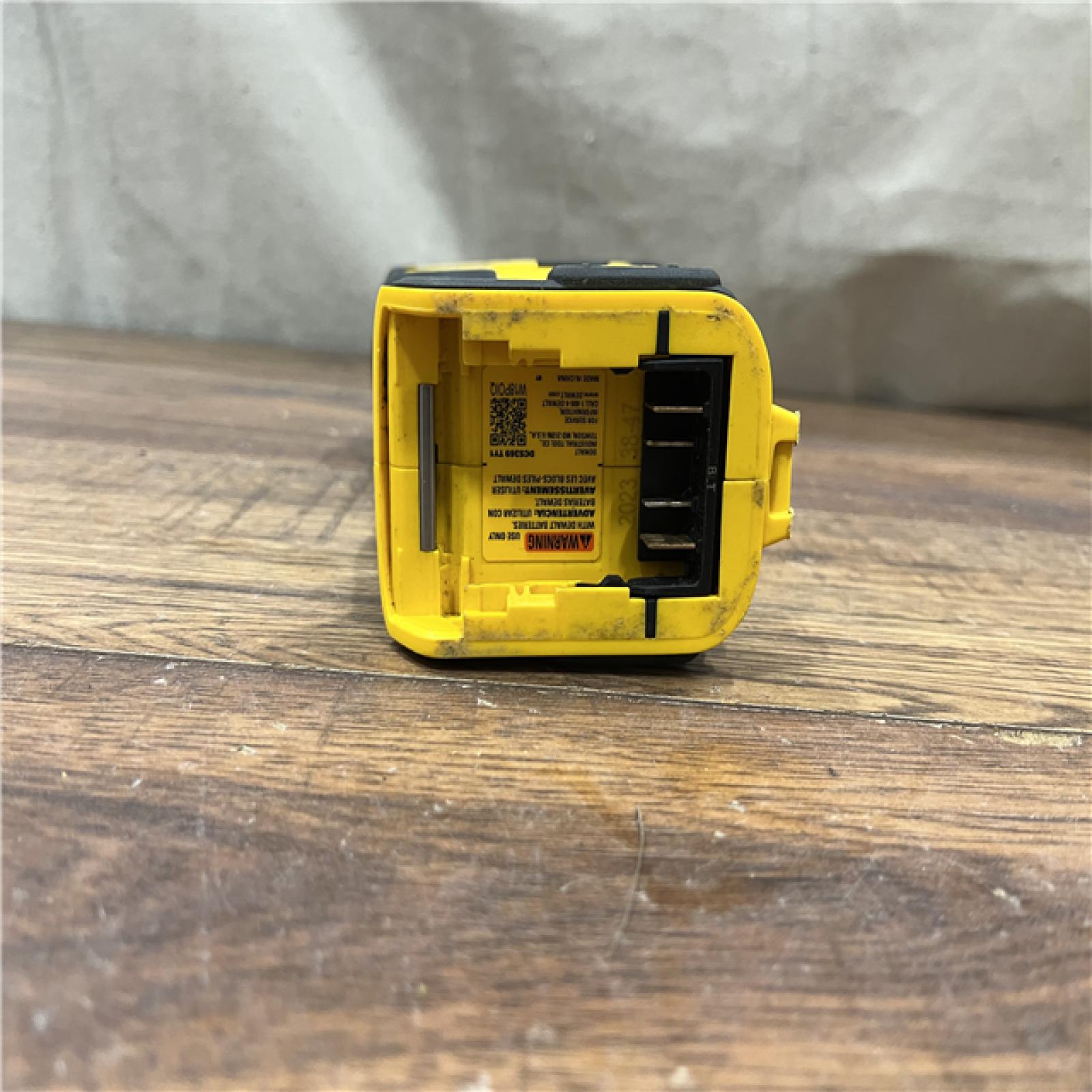 AS-IS Dewalt DCS369B ATOMIC 20V MAX Cordless One-Handed Reciprocating Saw (Tool Only)