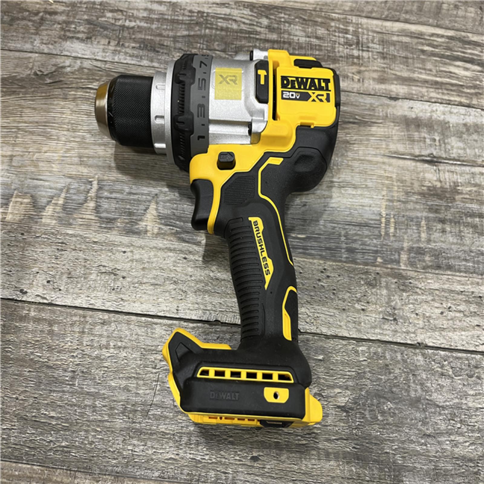 AS-IS DEWALT 20V XR Lithium-Ion Cordless Hammer Drill Kit