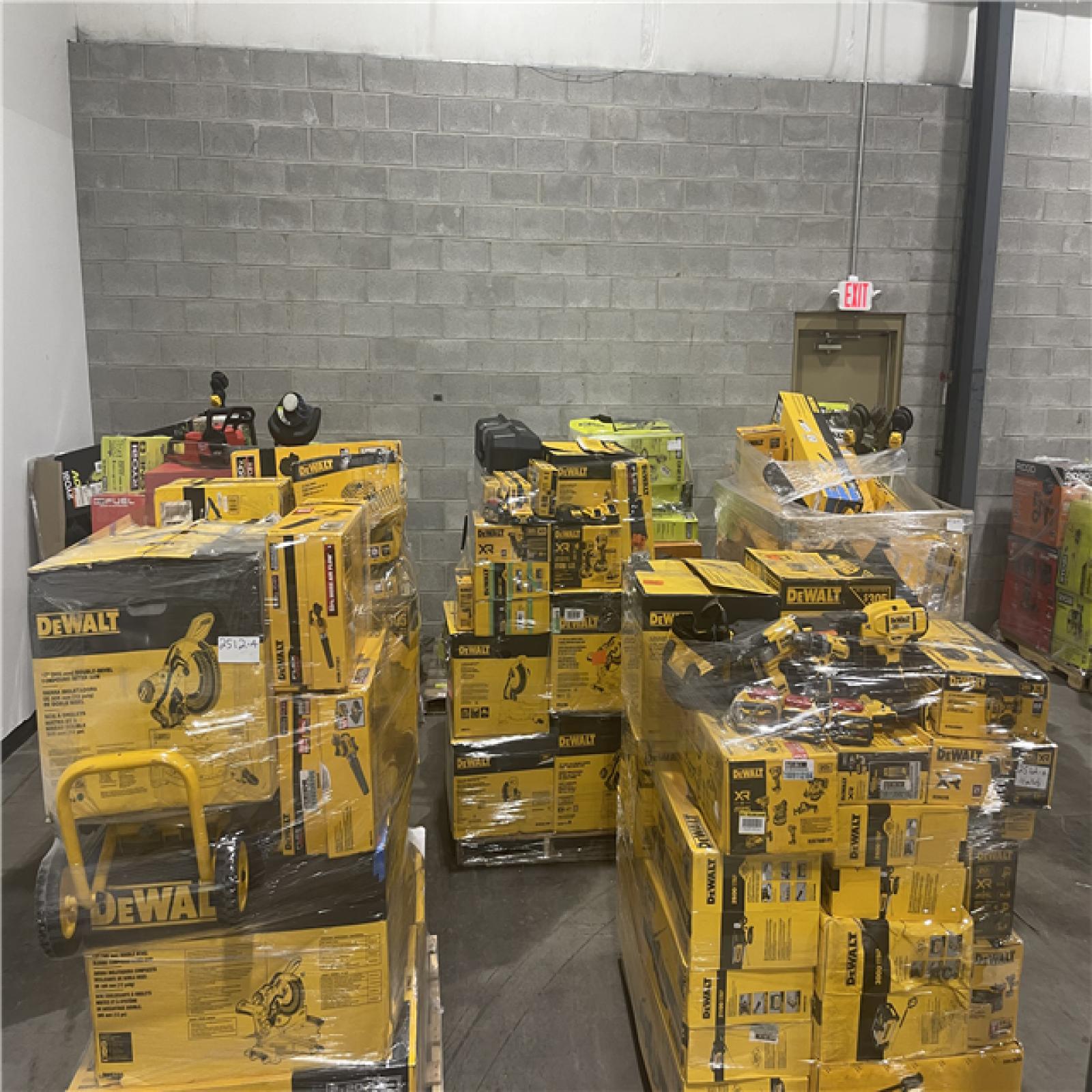 Pittston Location As-Is Power Tools Partial Truckload (10 pallets) 2512-A