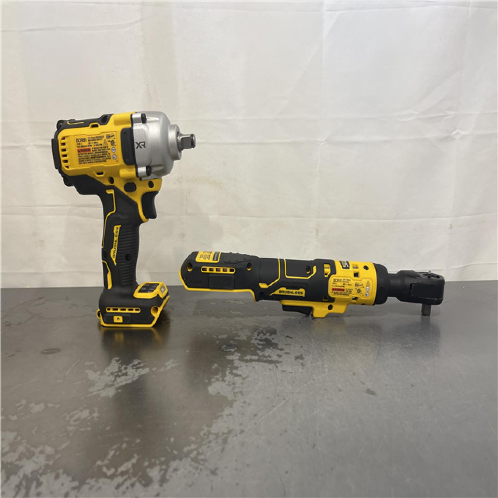 AS-IS- DeWalt 20-Volt Lithium-Ion 2-Tool Cordless Combo Kit with 5.0 Ah Battery and Charger