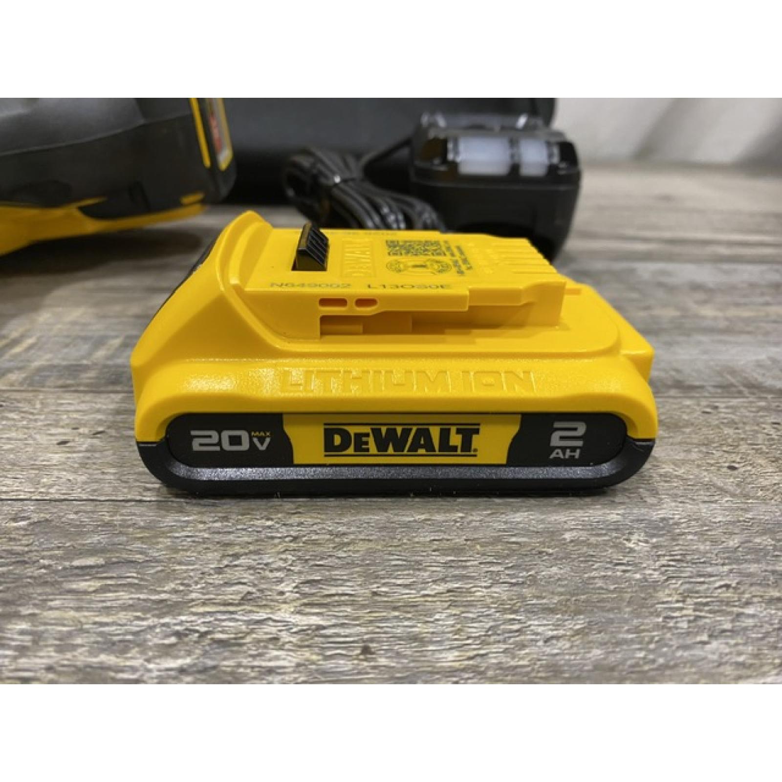 AS-IS DEWALT 20V MAX XR Lithium-Ion Cordless 18-Gauge Narrow Crown Stapler Kit
