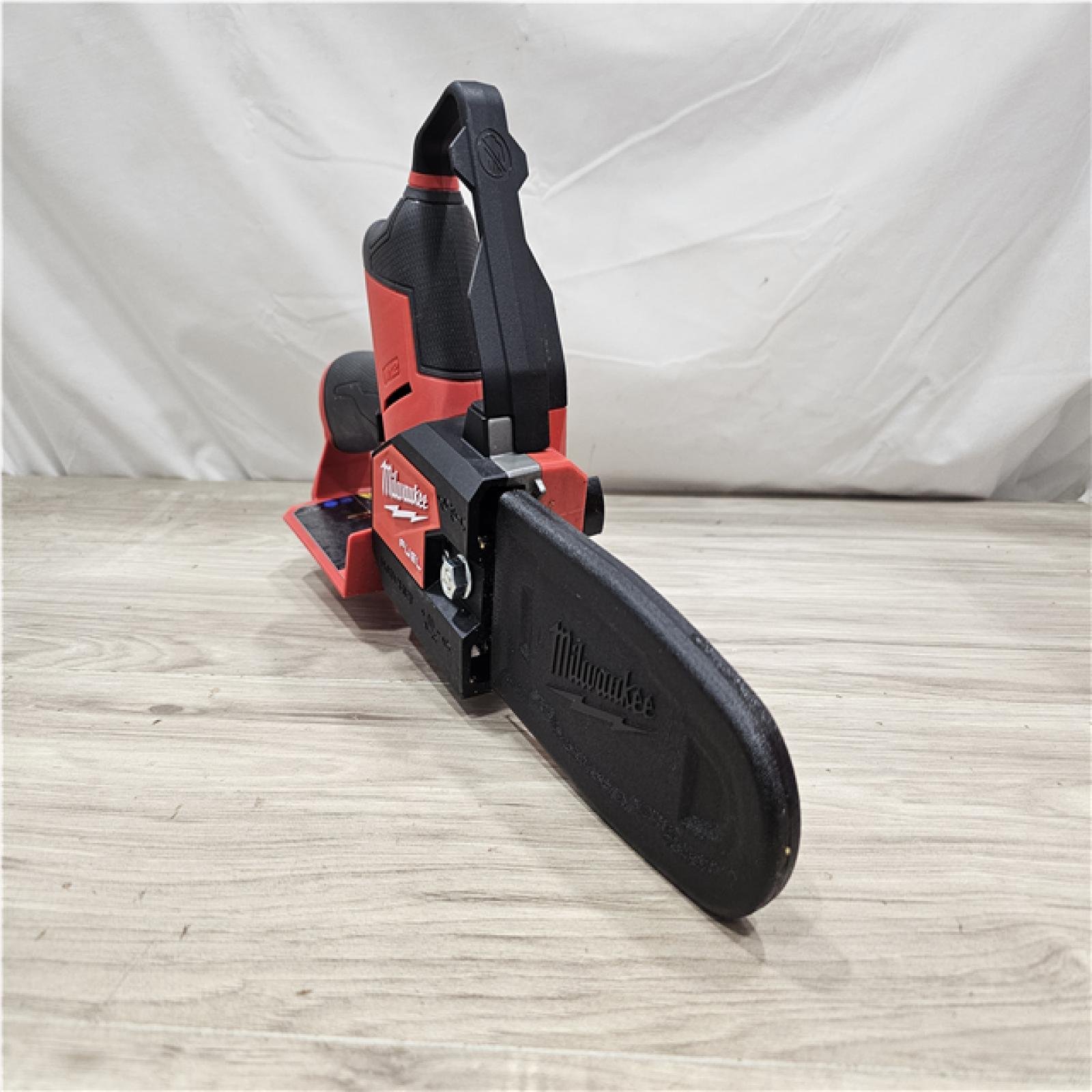 AS-IS Milwaukee FUEL 6 in. 12V Lithium-Ion Brushless Cordless Pruning Saw HATCHET (Tool-Only)
