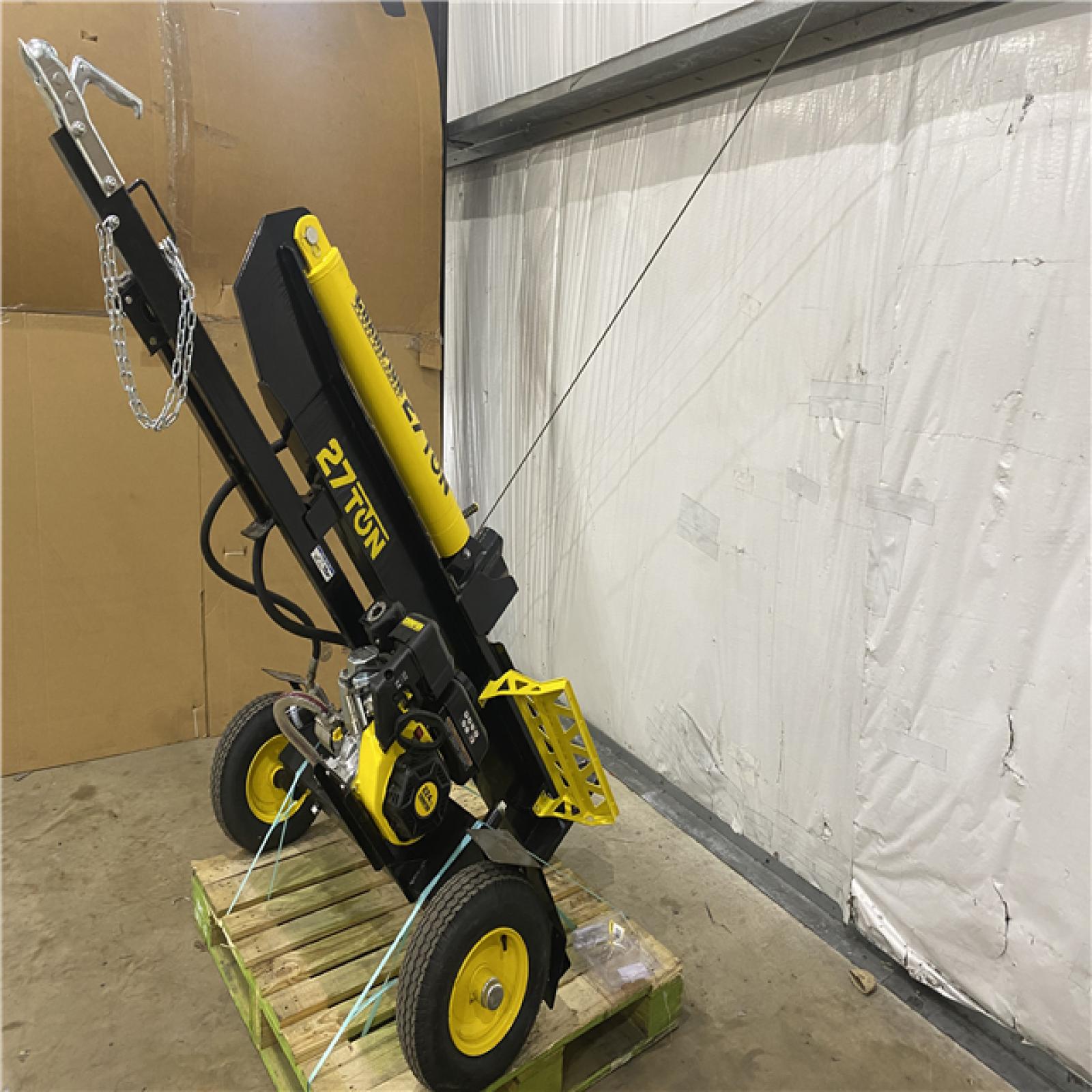 Houston Location AS IS - Champion 27 Ton Log Splitter
