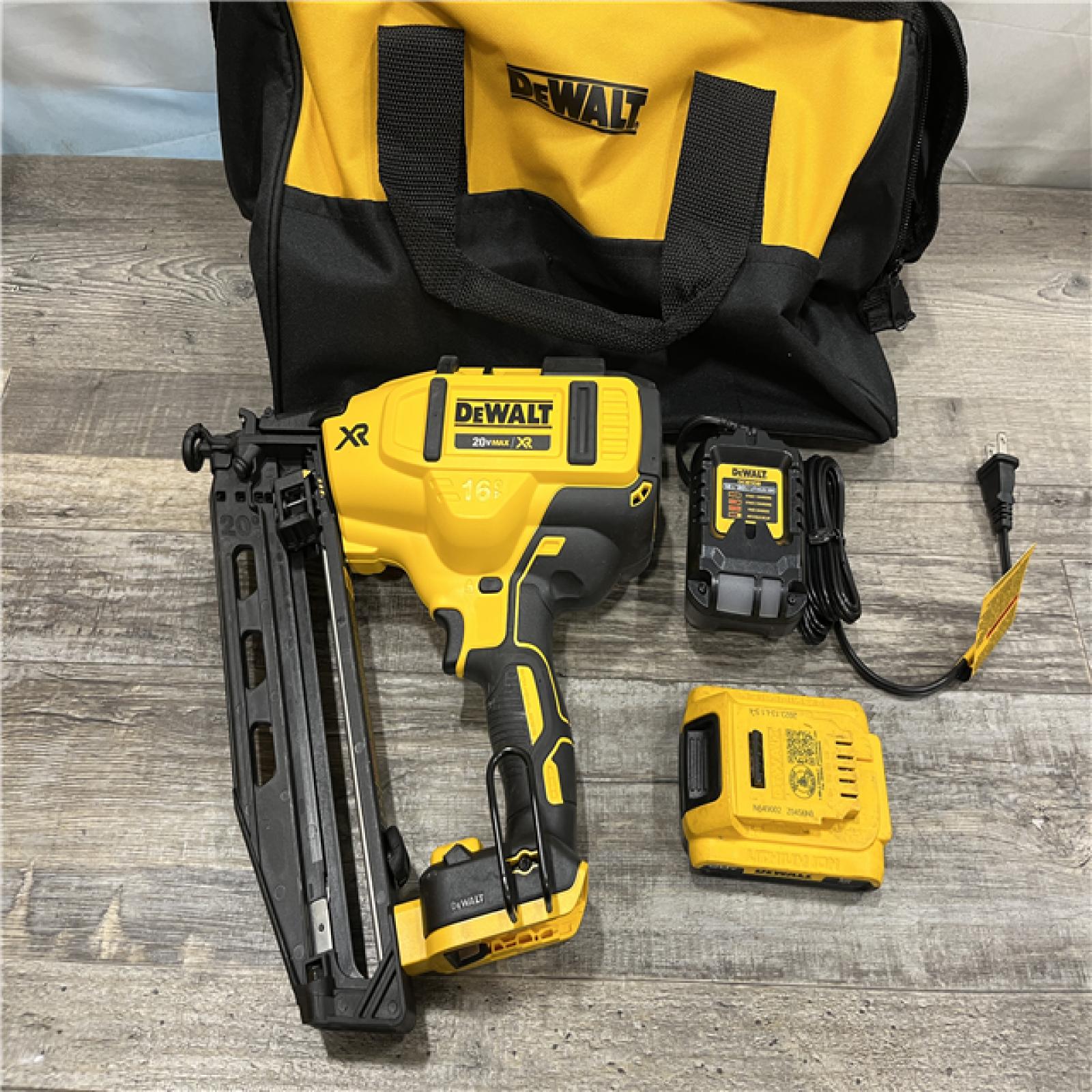 AS-IS DEWALT 20V MAX XR 16-Gauge Electric Cordless Angled Finishing Nailer Kit