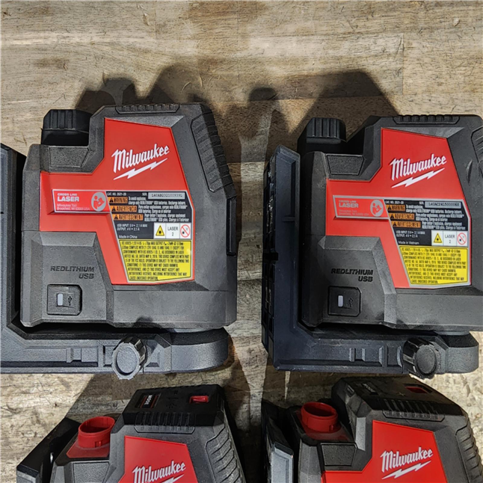 HOUSTON LOCATION - AS-IS MILWAUKEE 4 TOOL COMBO KIT