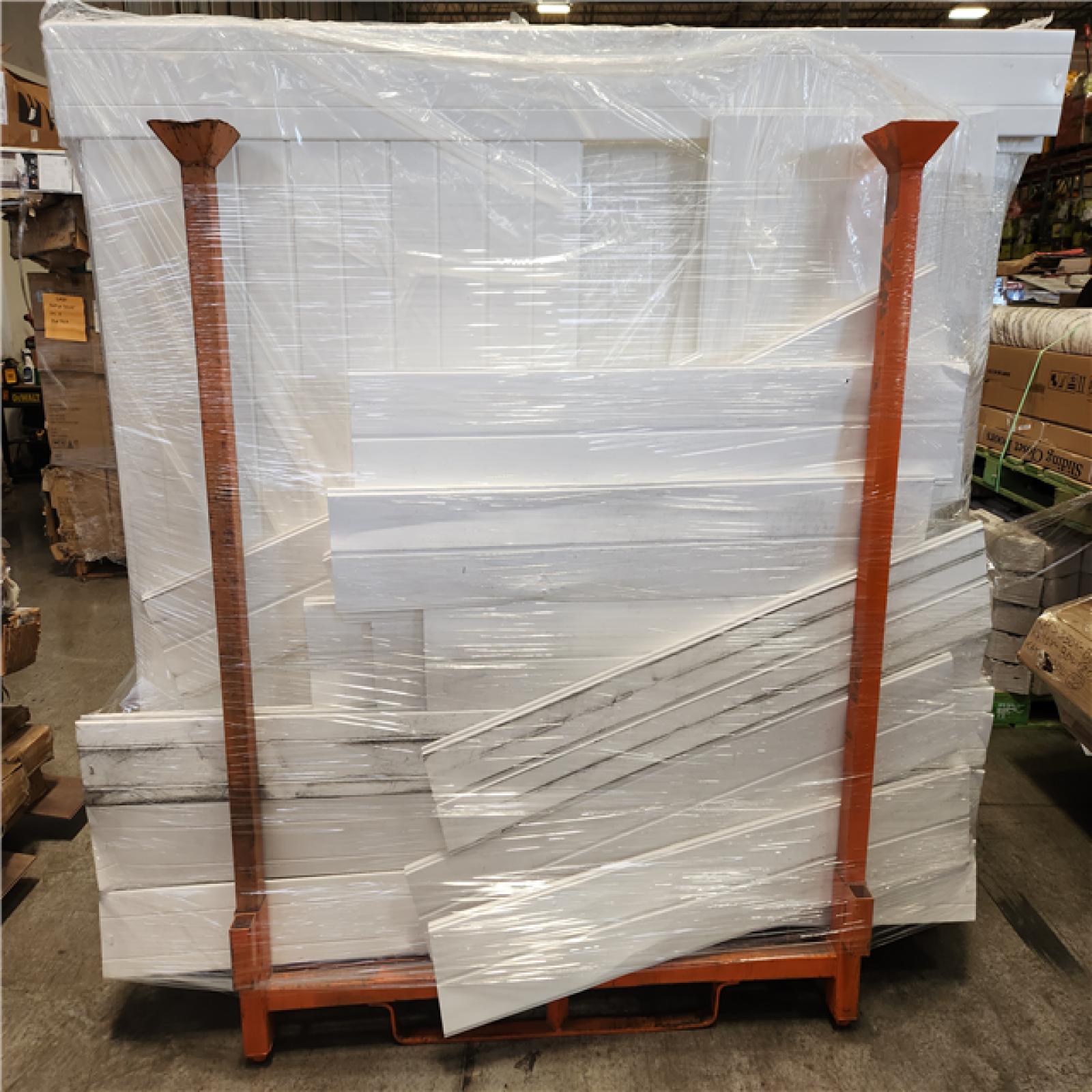 Phoenix Location AS-IS Veranda Linden 6 ft. H x 8 ft. W White Privacy Vinyl Fence Panel (Unassembled)