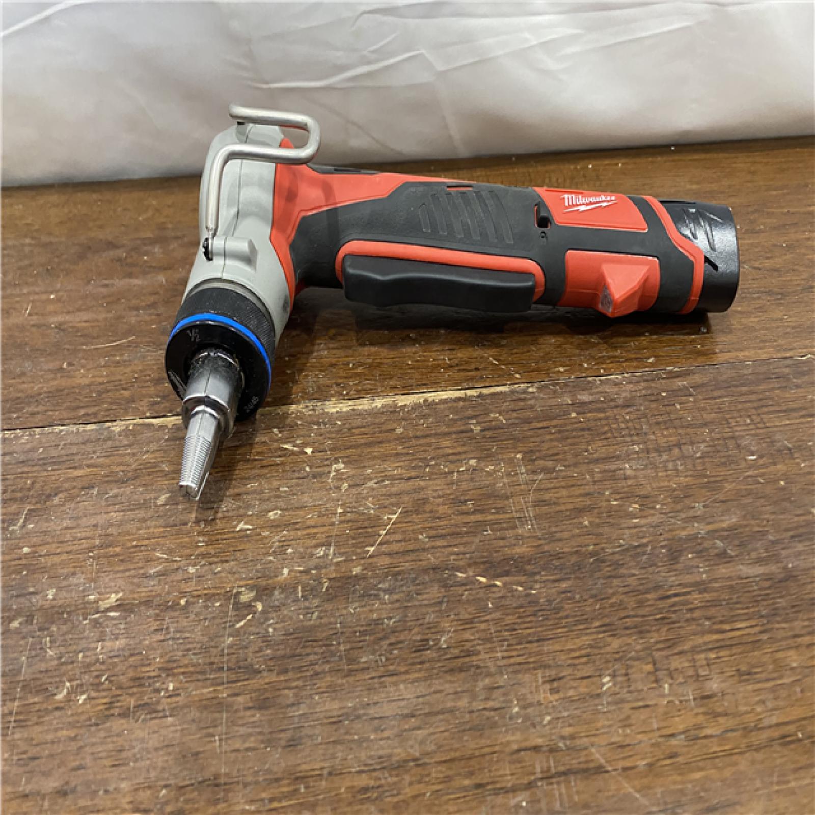 AS-IS M12 12-Volt Lithium-Ion Cordless PEX Expansion Tool Kit with (2) 1.5 Ah Batteries, (3) Expansion Heads and Hard Case