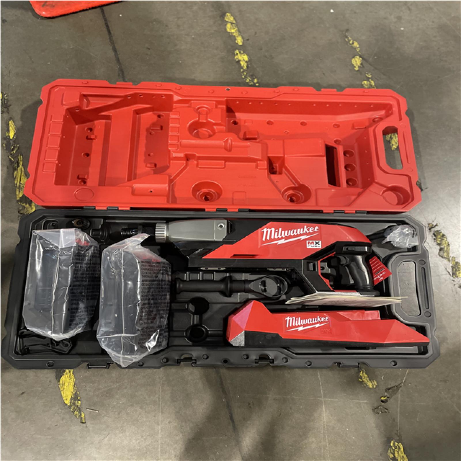 DALLAS LOCATION-NEW! Milwaukee MX FUEL Lithium-Ion Cordless Handheld Core Drill Kit