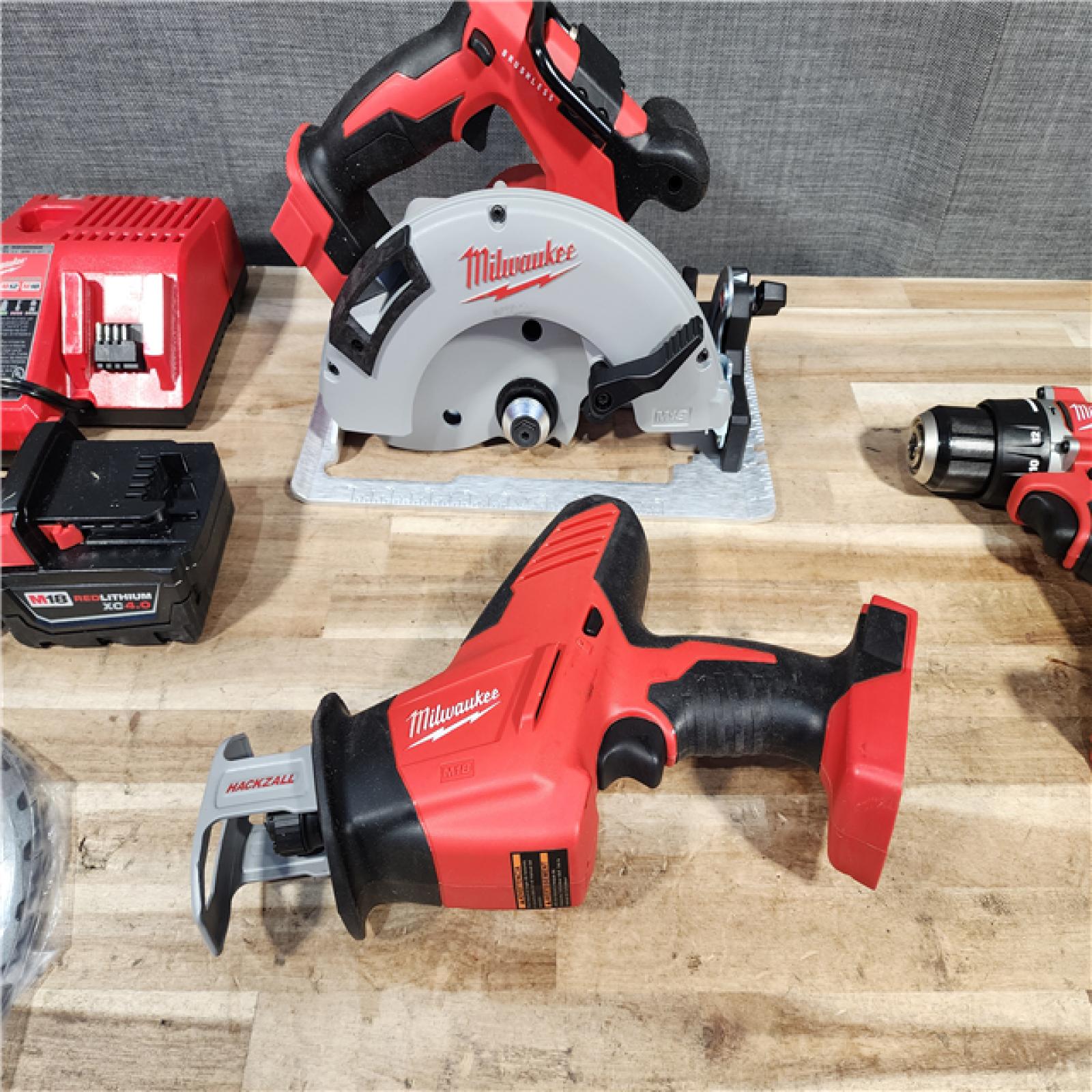 HOUSTON LOCATION - AS-IS Milwaukee M18 18-Volt Lithium-Ion Brushless Cordless 3-Tool Combo Kit
